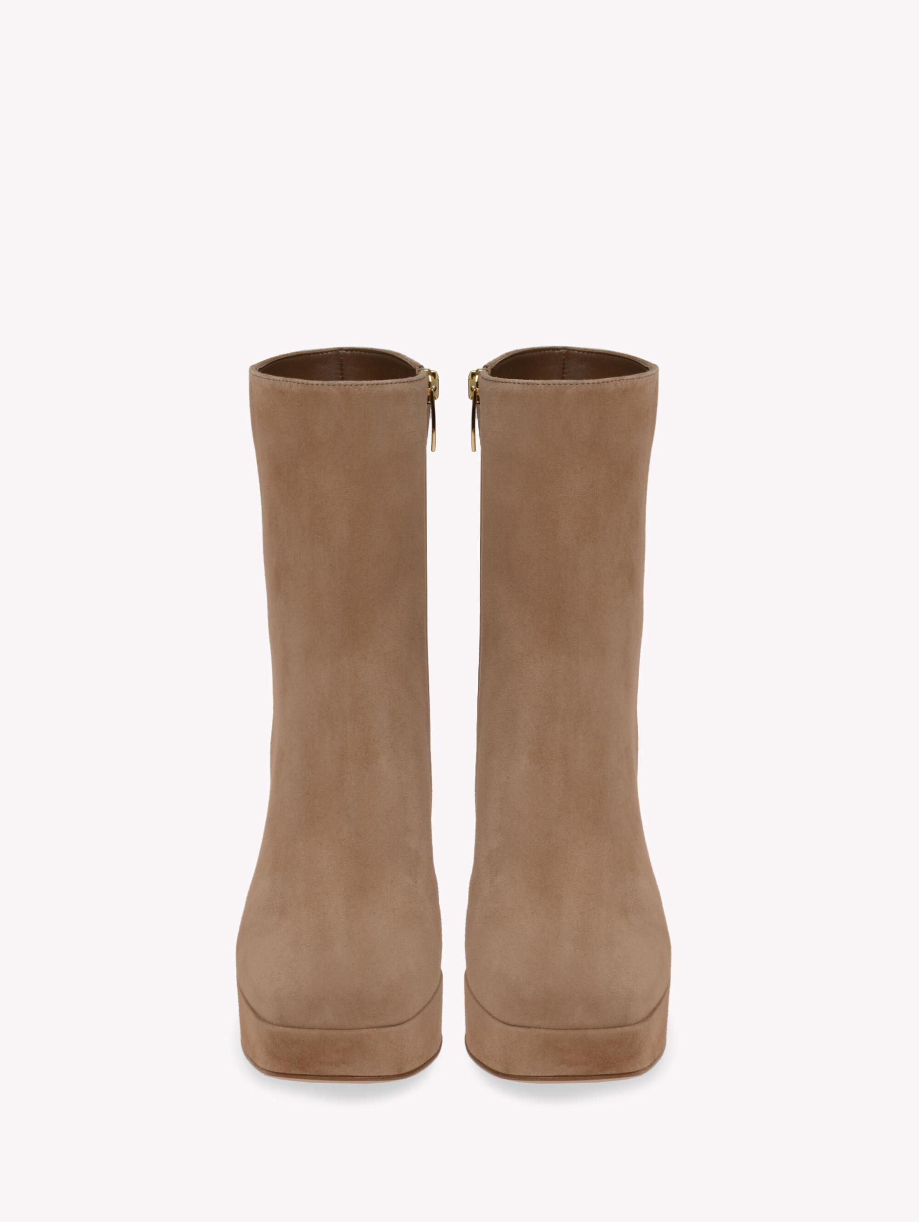 DAISEN Gianvito Rossi Product Image