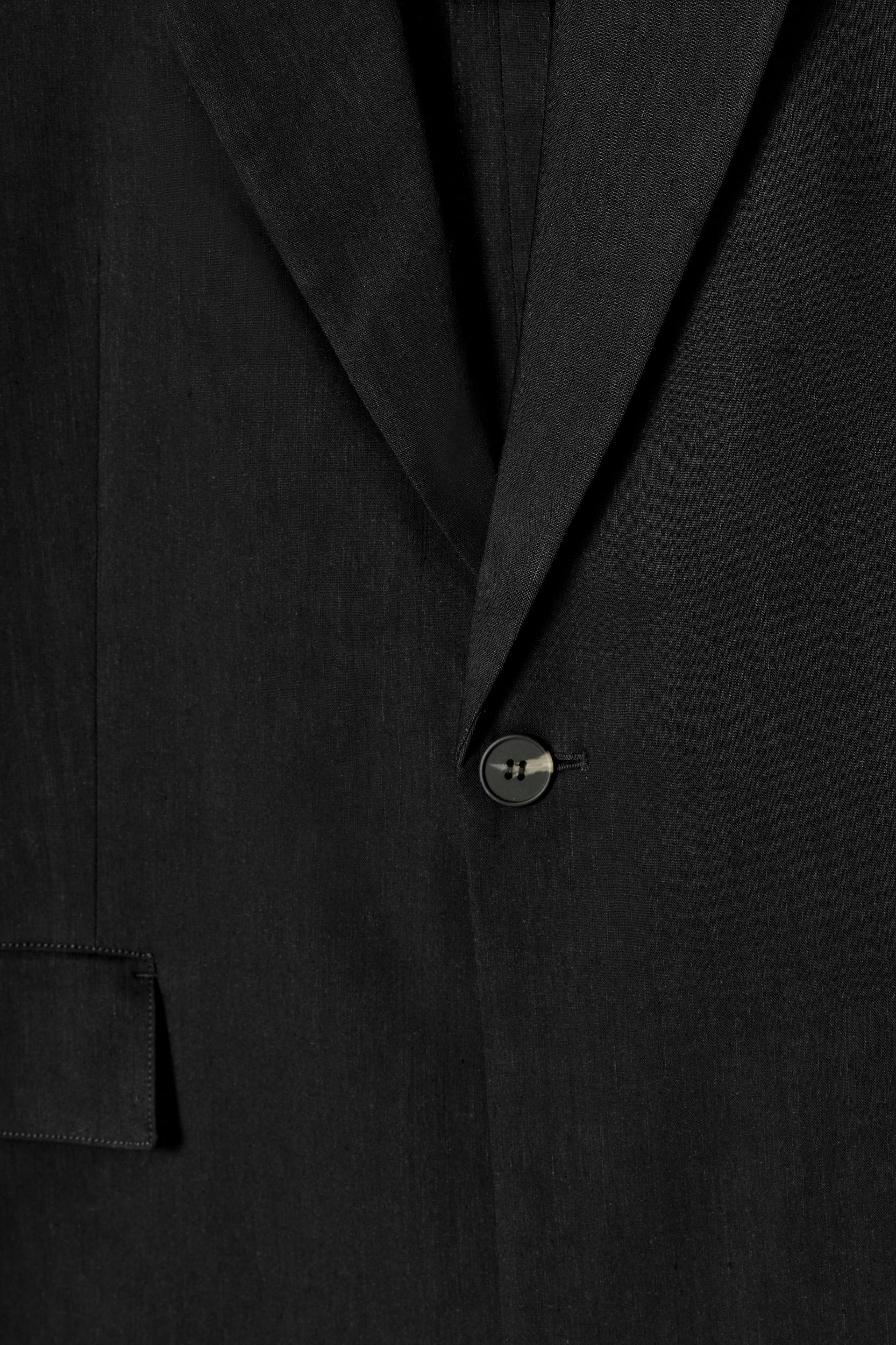 SLEEVELESS LINEN-BLEND BLAZER Product Image