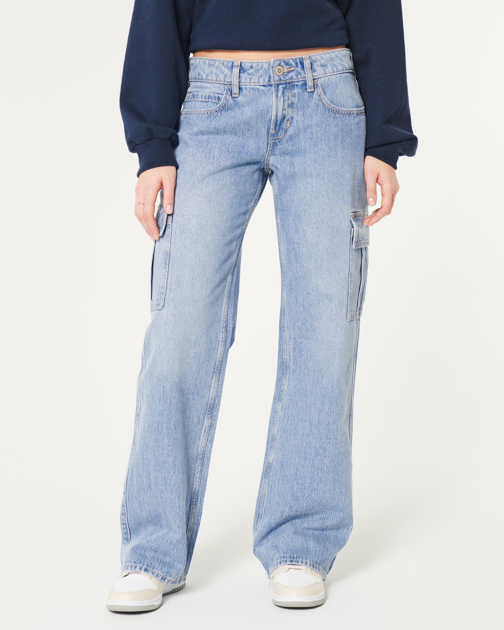 Low-Rise Medium Wash Cargo Baggy Jeans Product Image