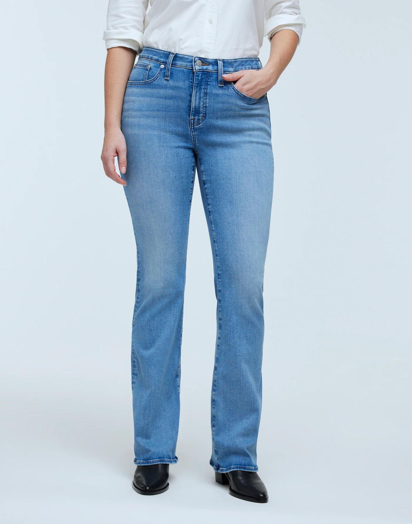 Curvy Kick Out Full-Length Jeans in Merrigan Wash Product Image
