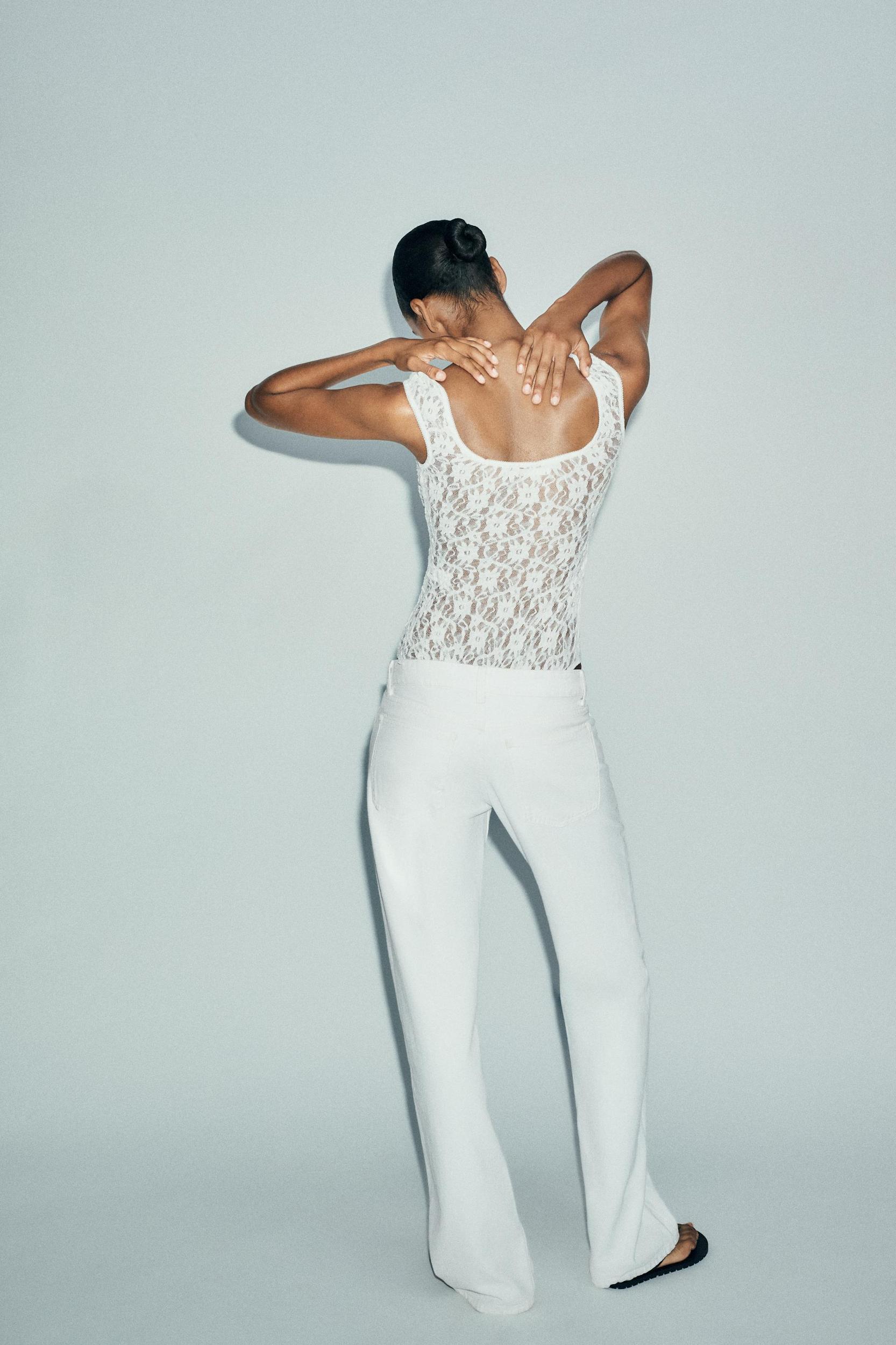 LACE BODYSUIT Product Image