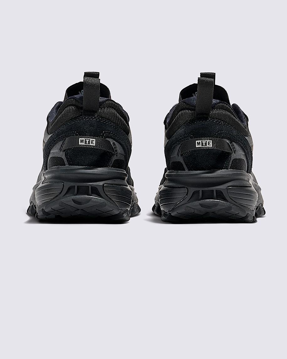 Crosspath XC Shoe in Black / Grey| Vans US Product Image