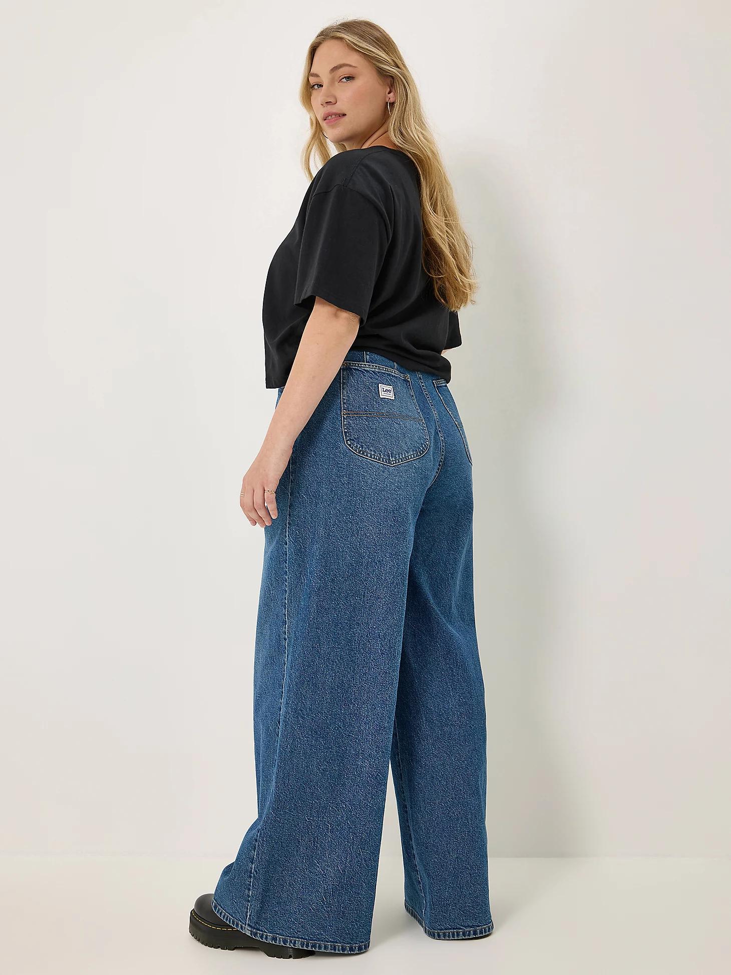 Women's Pleated Wide Leg Jean | Women's Jeans | Lee® Product Image
