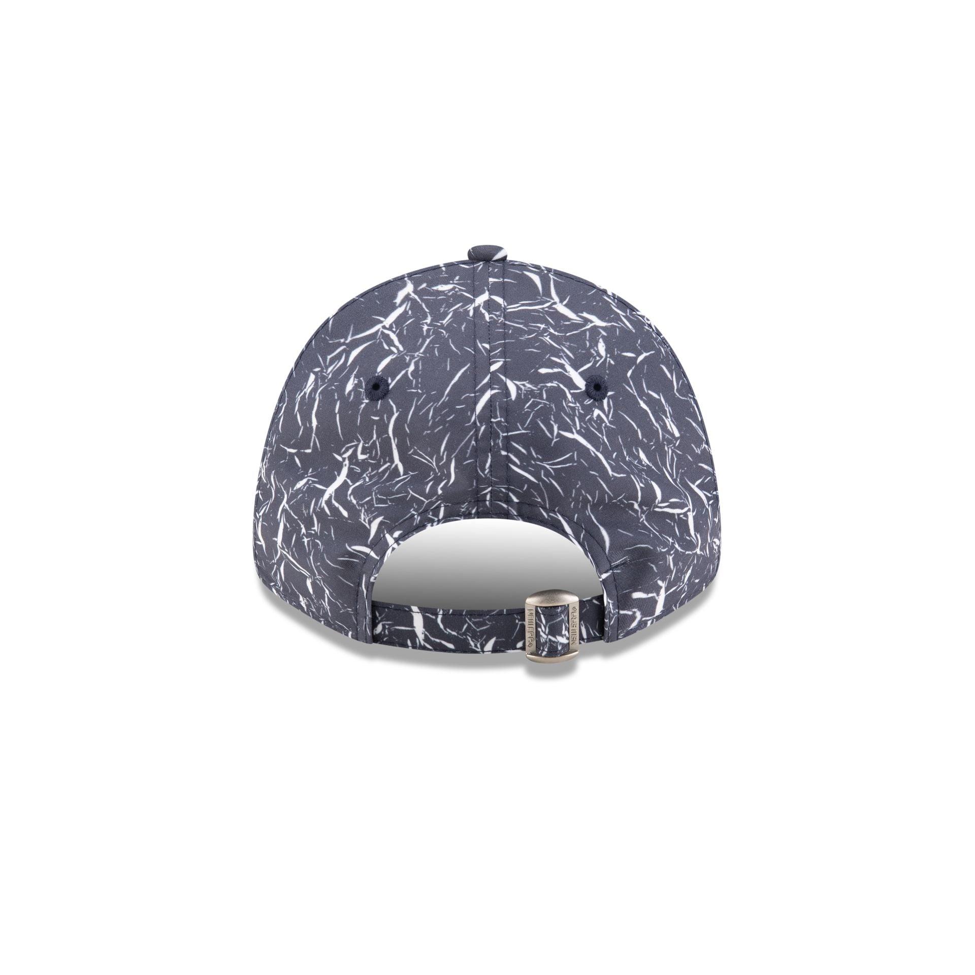 Chelsea FC Lion Crest Crinkle All Over Print 9FORTY Adjustable Hat Male Product Image
