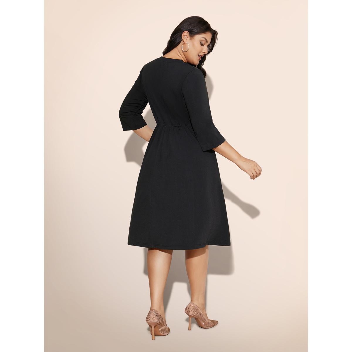 Plus Size Heart Neckline Patchwork Sequin Button Detail Dress DarkGreen Women Party&Cocktail Texture Party Curvy Bloomchic 30/6X Product Image