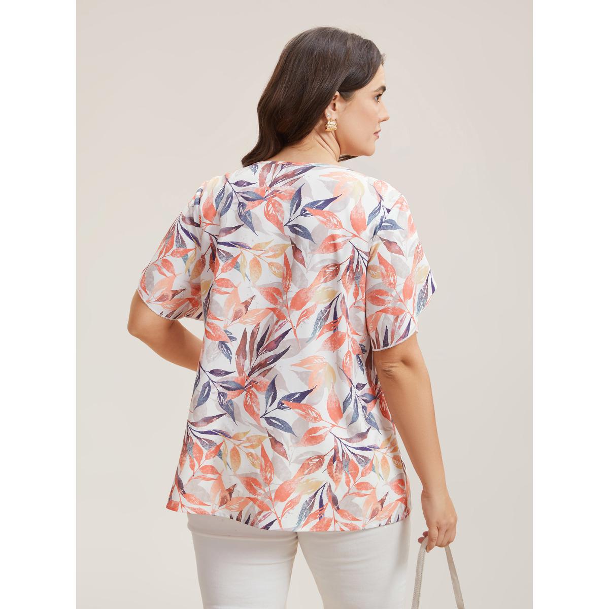 Plus Size Multicolor Floral Petal Sleeve Pleated Shirt Women Office Short sleeve Round Neck Office Blouses BloomChic 26/4X Product Image
