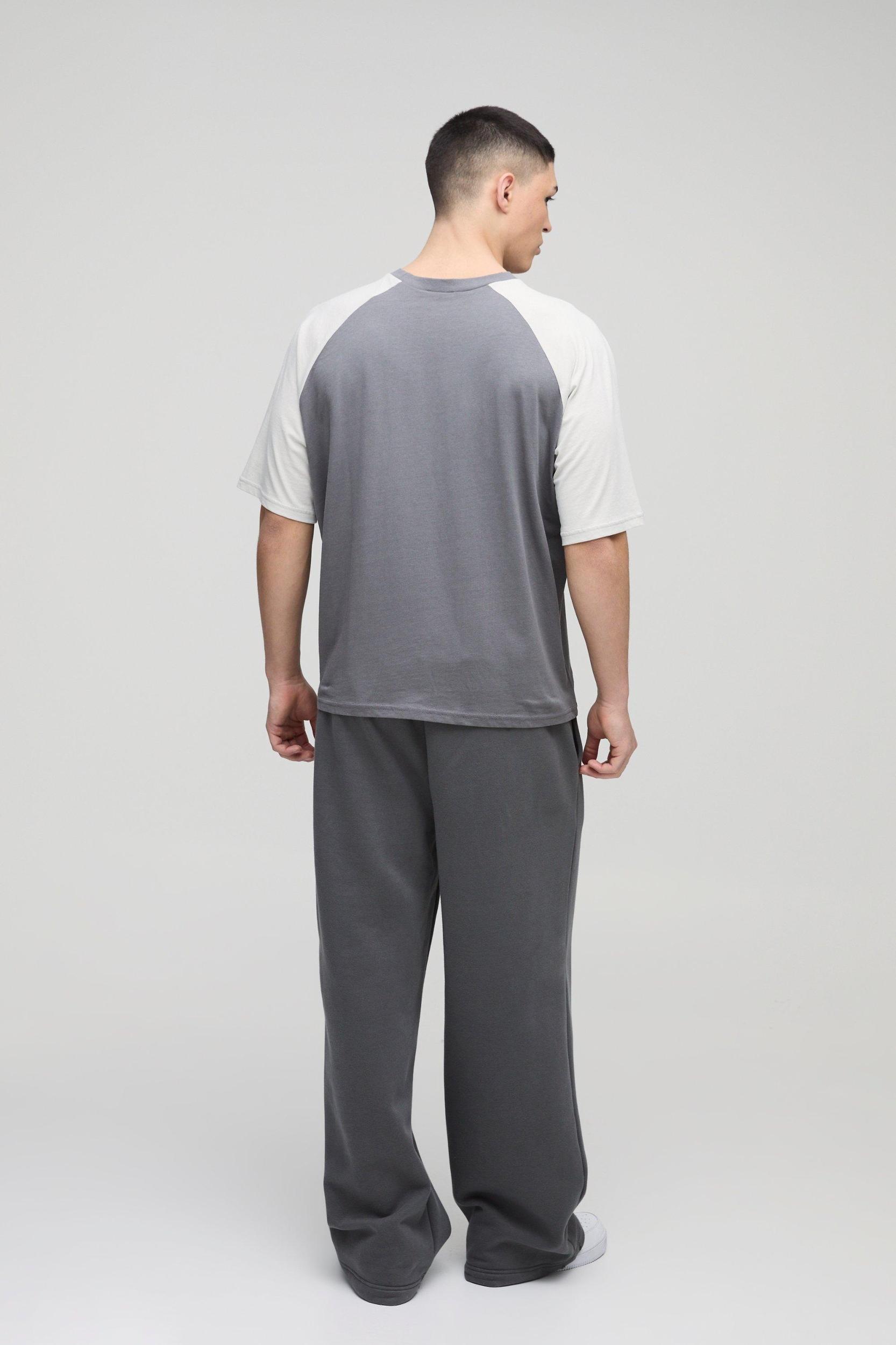 Oversized Boxy Colour Block Worldwide Raglan T-shirt | boohooMAN USA Product Image