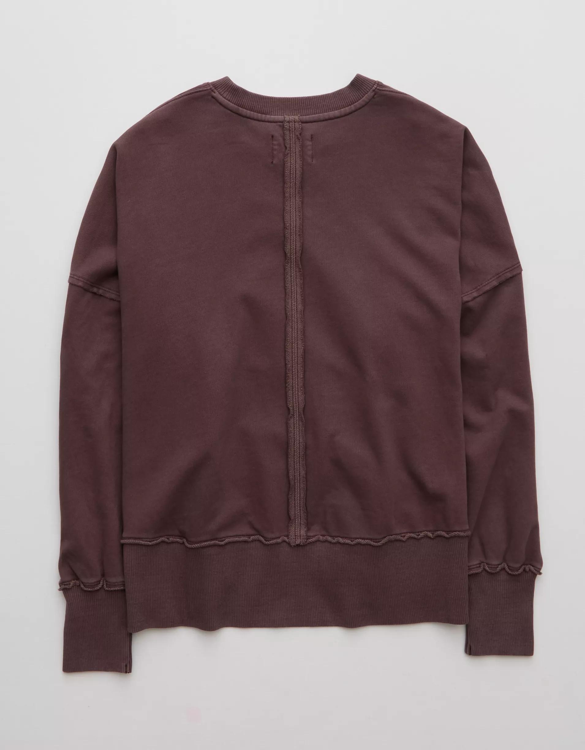 AE Big Hug Destination Graphic Crew Neck Sweatshirt Product Image