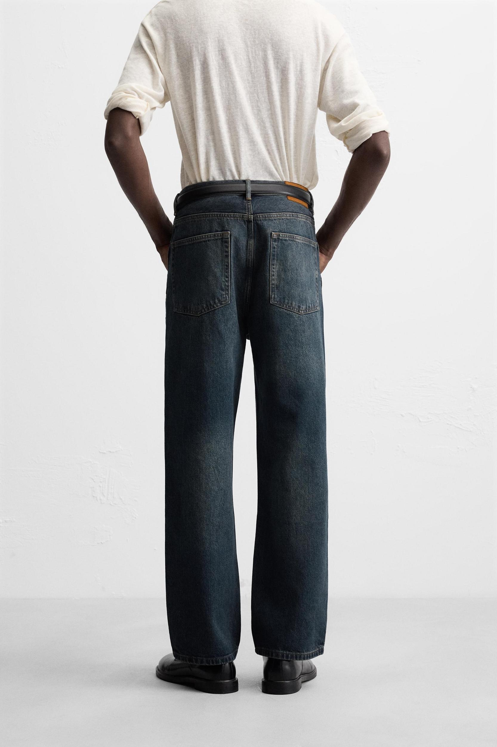 STRAIGHT FIT RELAXED JEANS Product Image