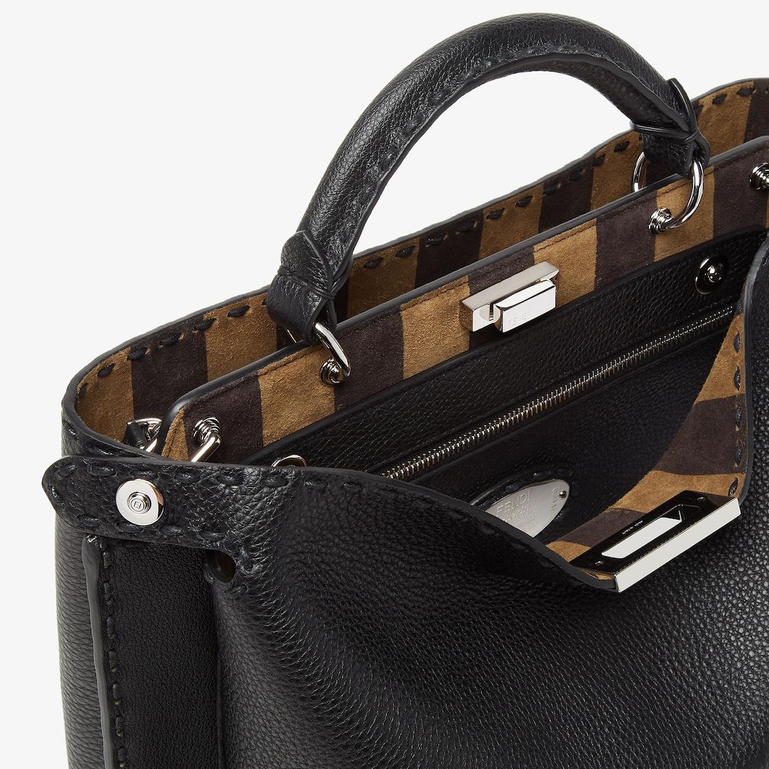 Selleria Peekaboo ISeeU Soft MediumBlack Selleria bag with 614 hand-sewn topstitches Product Image