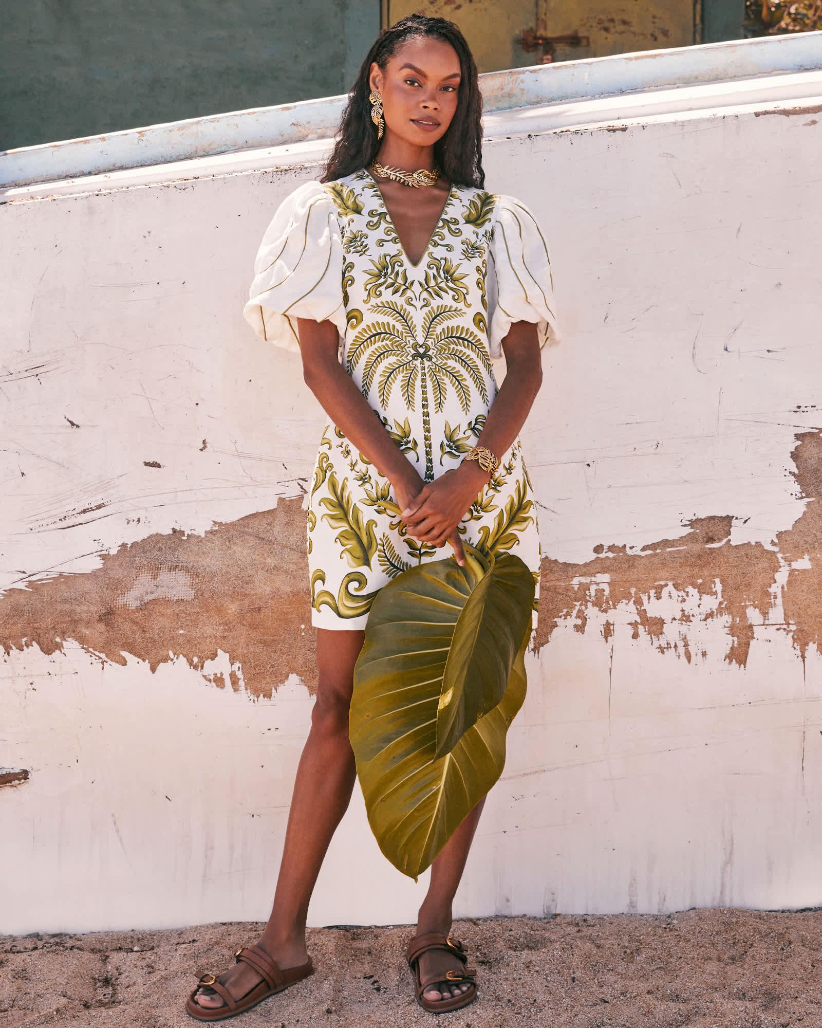 Kayla Vintage Gold Metal Statement Necklace Product Image