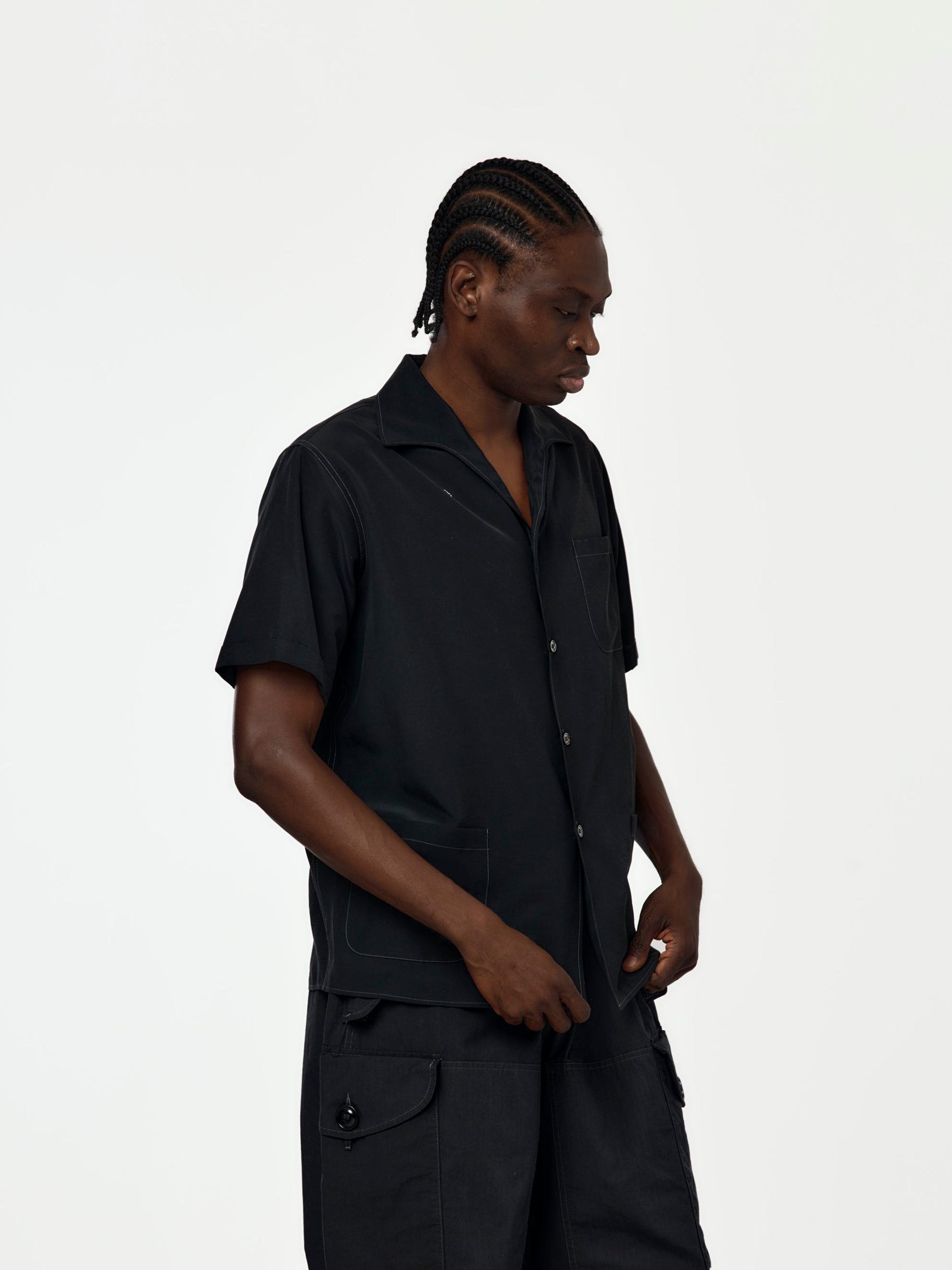 Short-Sleeved Shirt (Black) Product Image