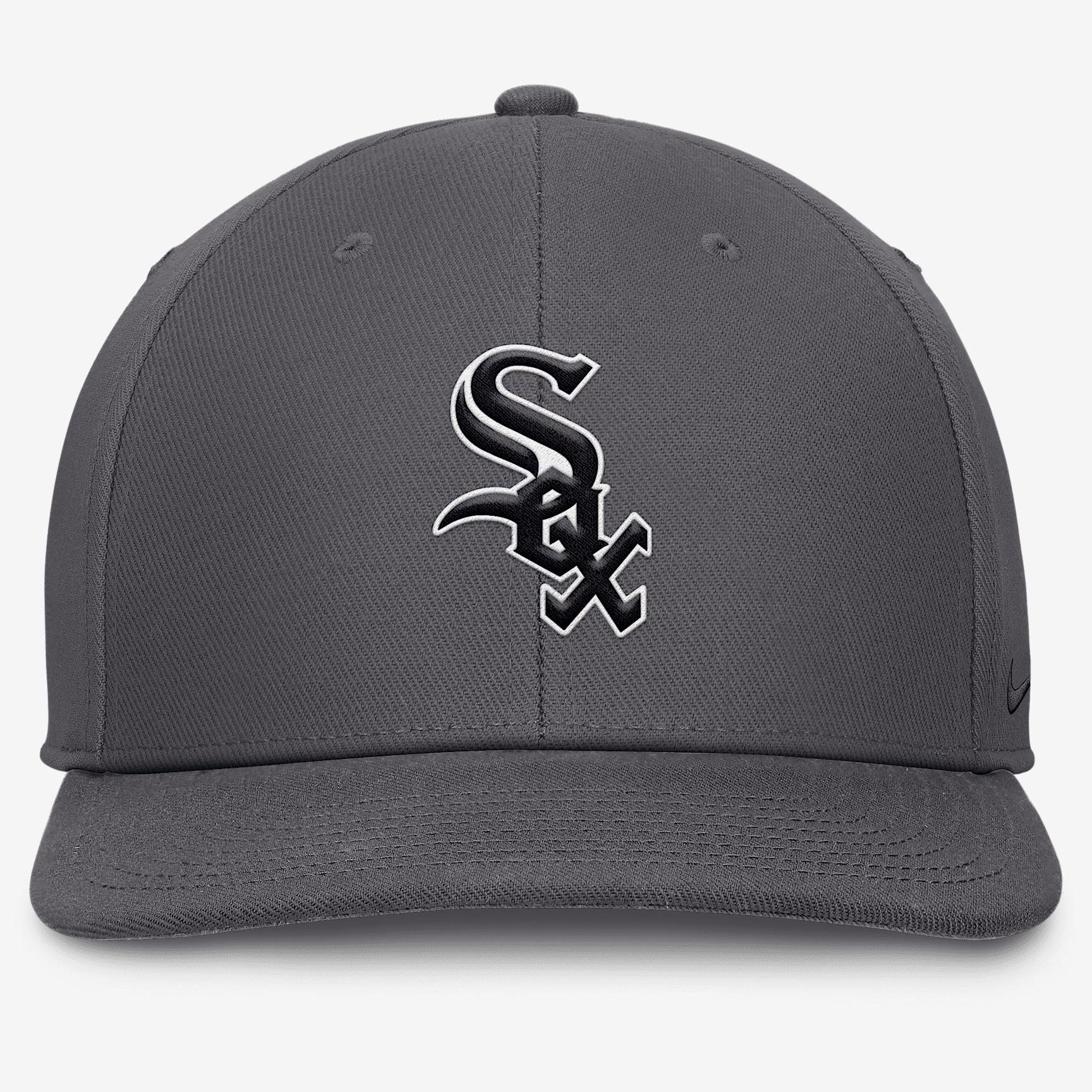 Men's Nike Gray Chicago White Sox Pro Performance Snapback Hat,  Product Image