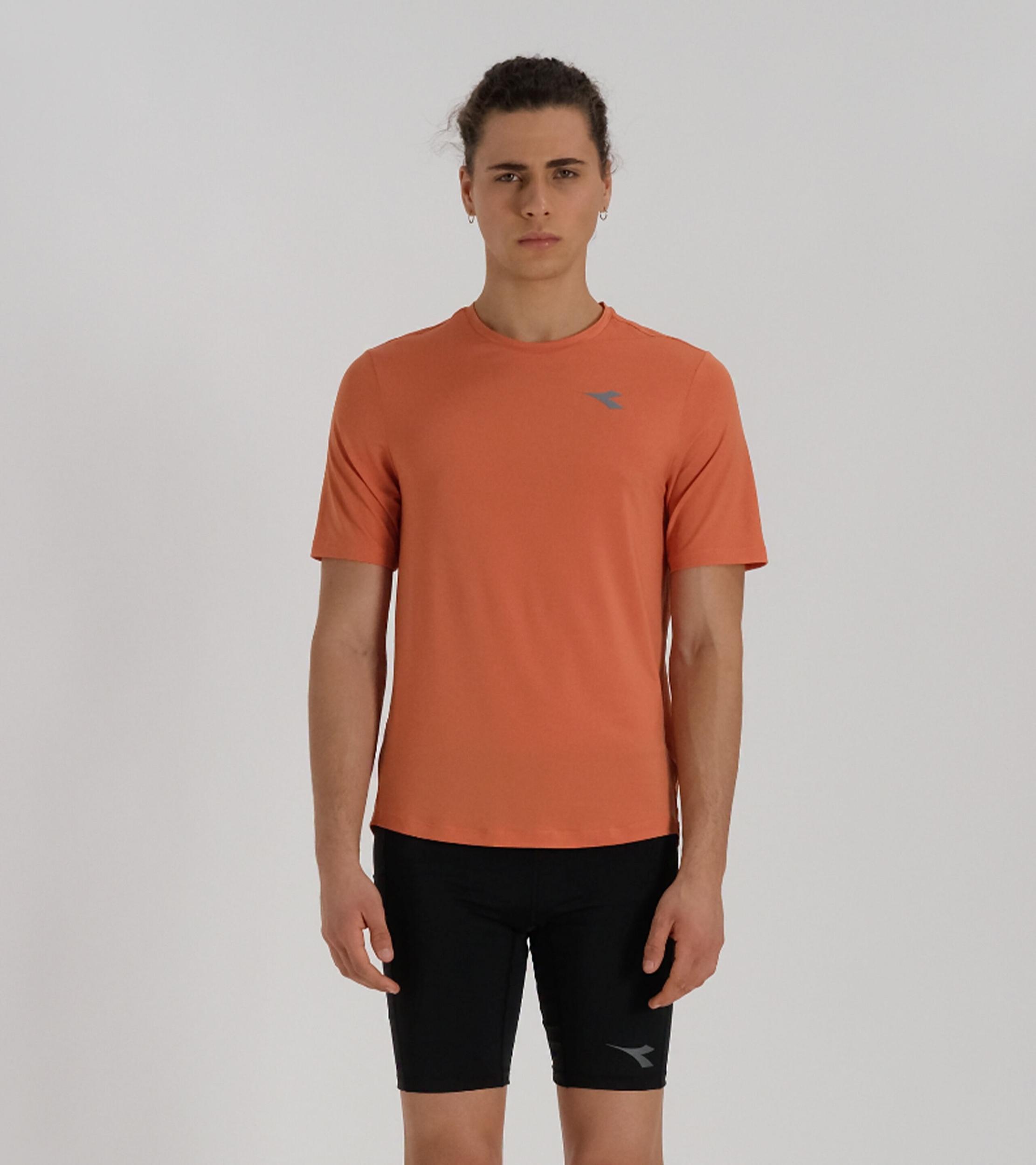 SS T-SHIRT TECH RUN CREW Product Image