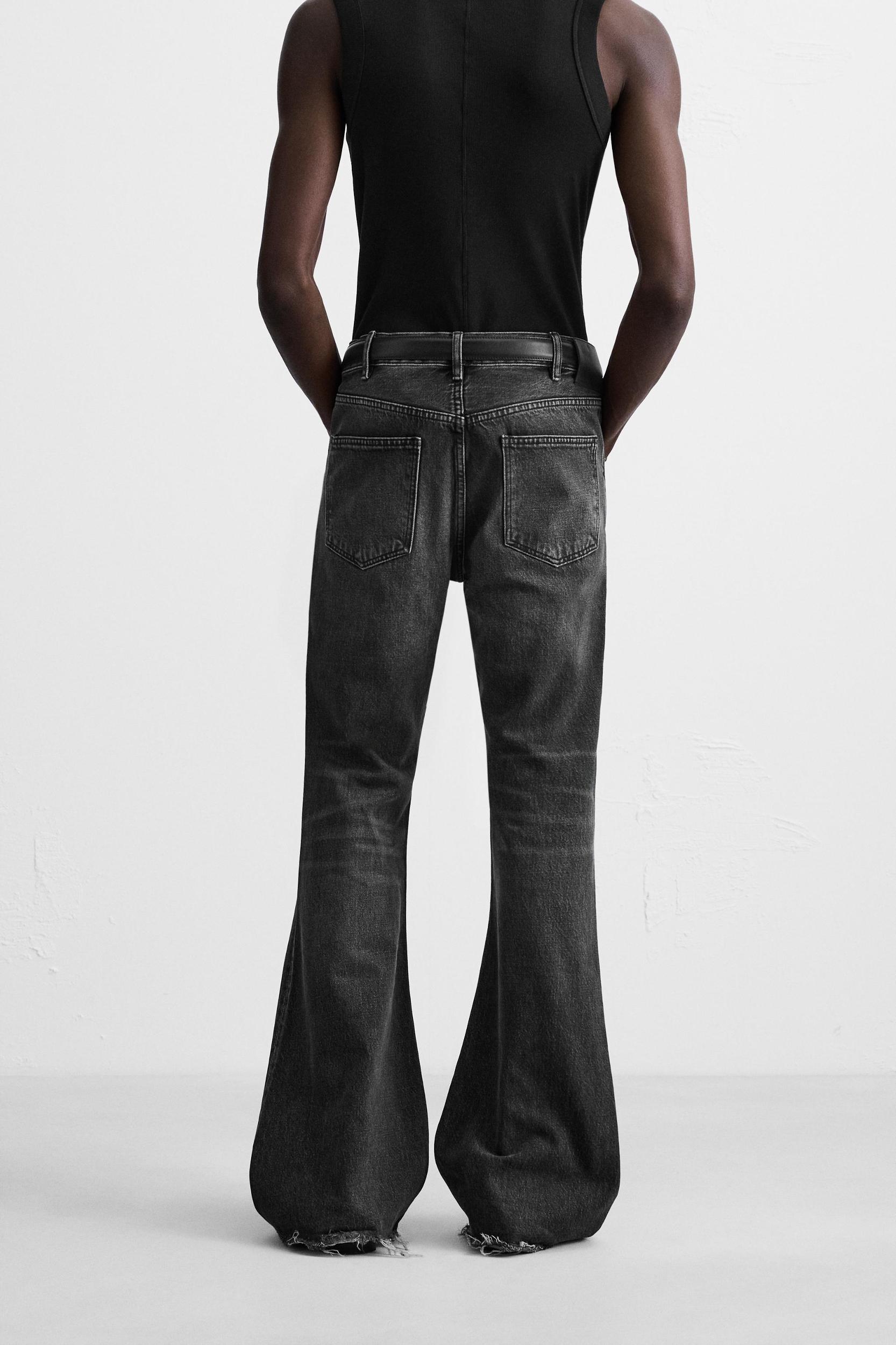 FLARE FIT JEANS Product Image