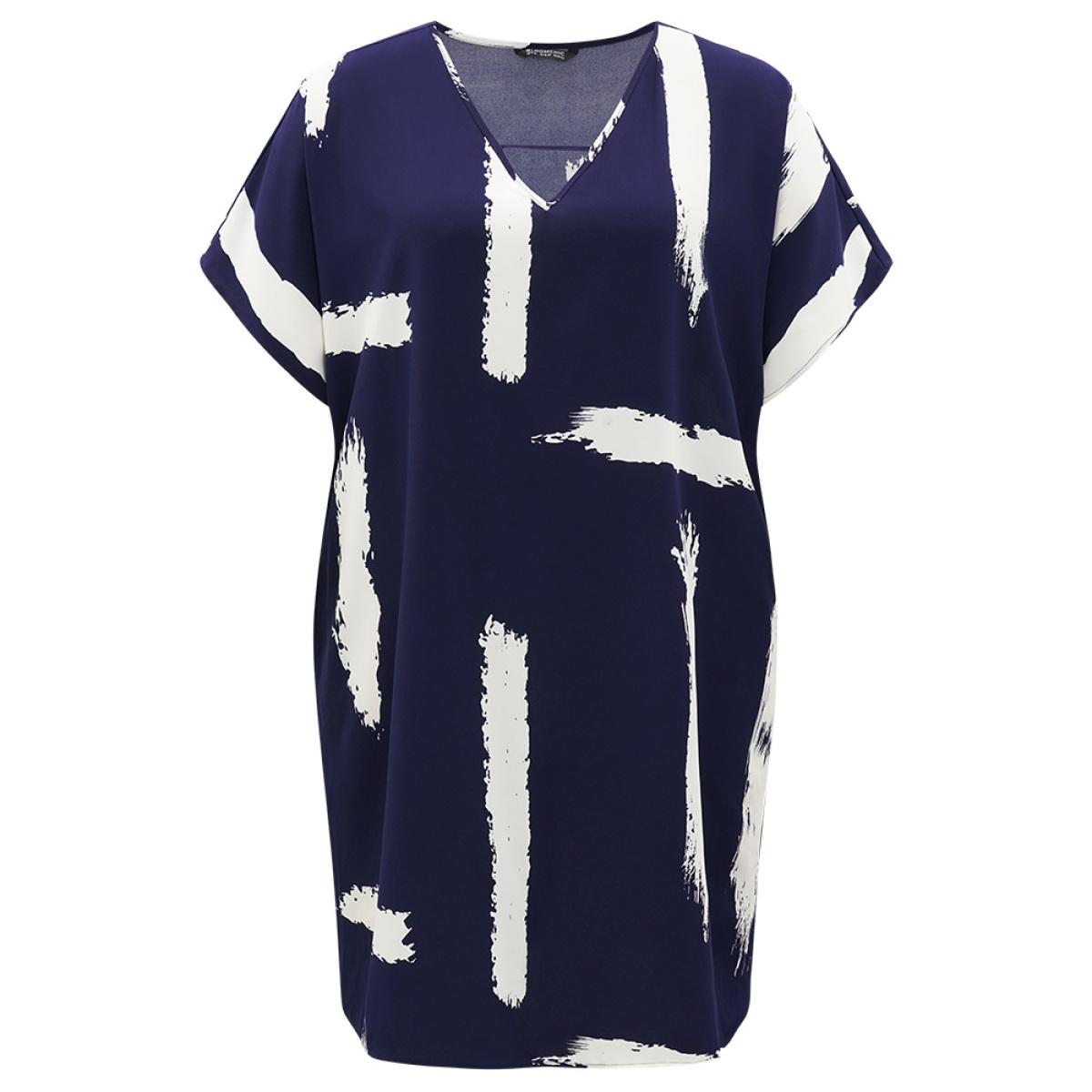 Plus Size Brush Print Keyhole Pocket Dolman Sleeve Dress Indigo Women Elegant Printed Keyhole Cut-Out Half Sleeve Curvy Knee Dress BloomChic 26/4X Product Image