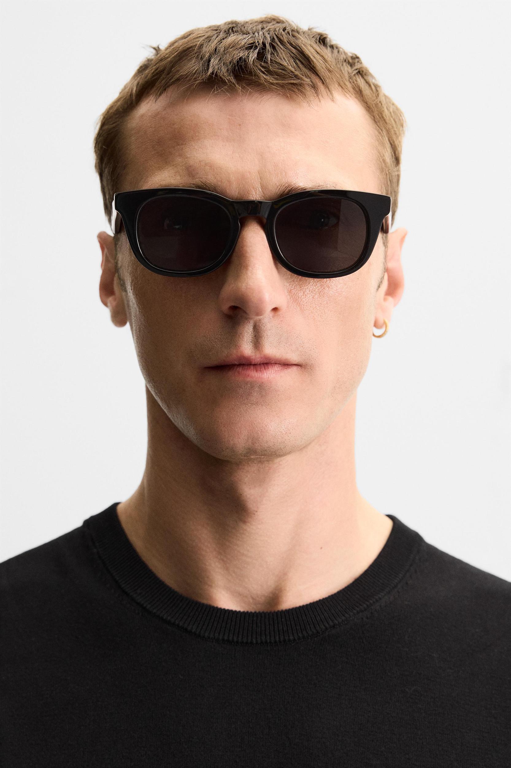 VISCOSE BLEND KNIT T-SHIRT Product Image