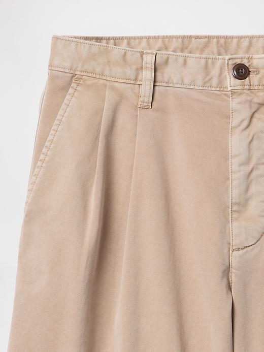 Pleated Khaki Shorts Product Image