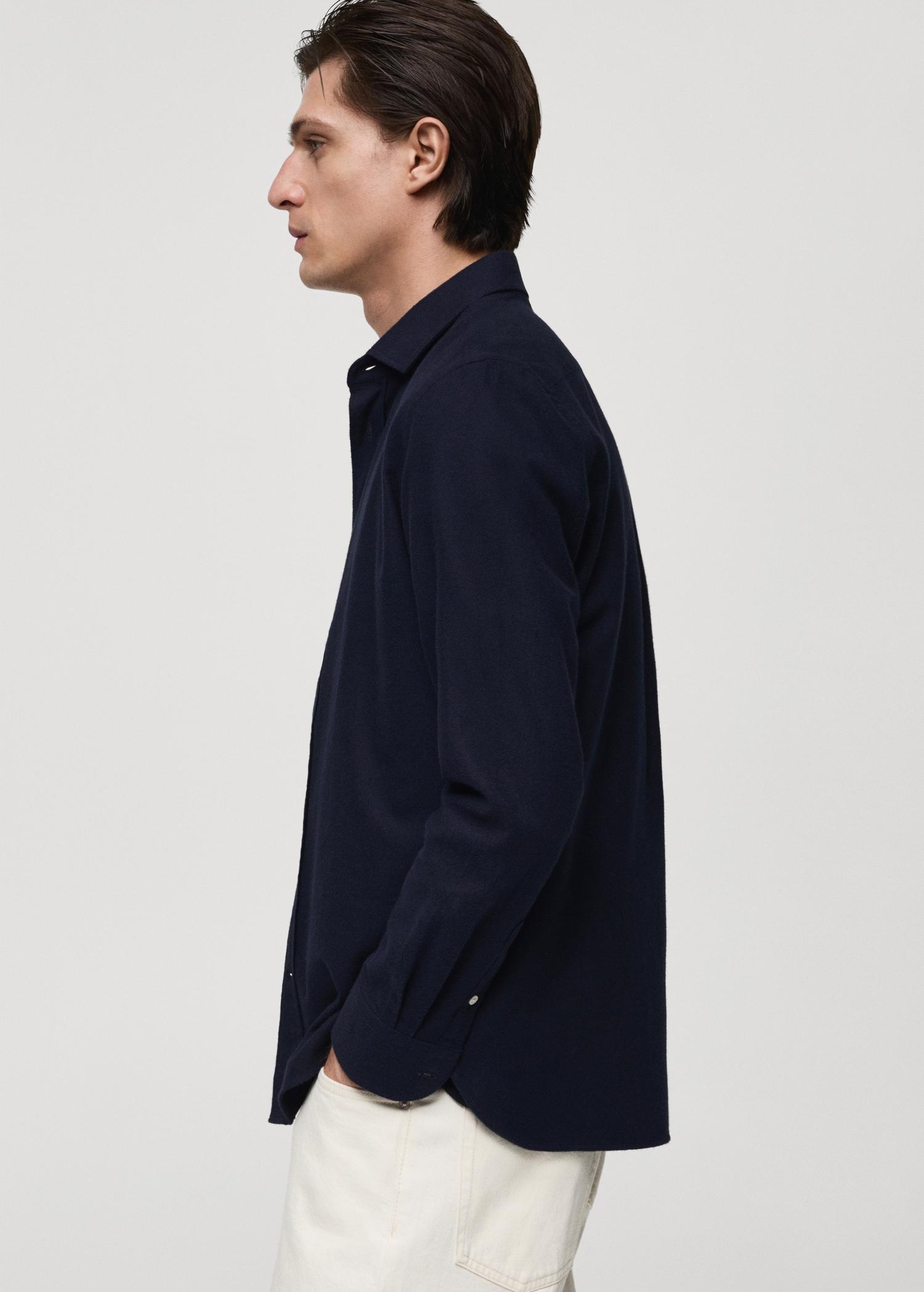 100% cotton flannel regular-fit shirt - Men | MANGO USA Product Image