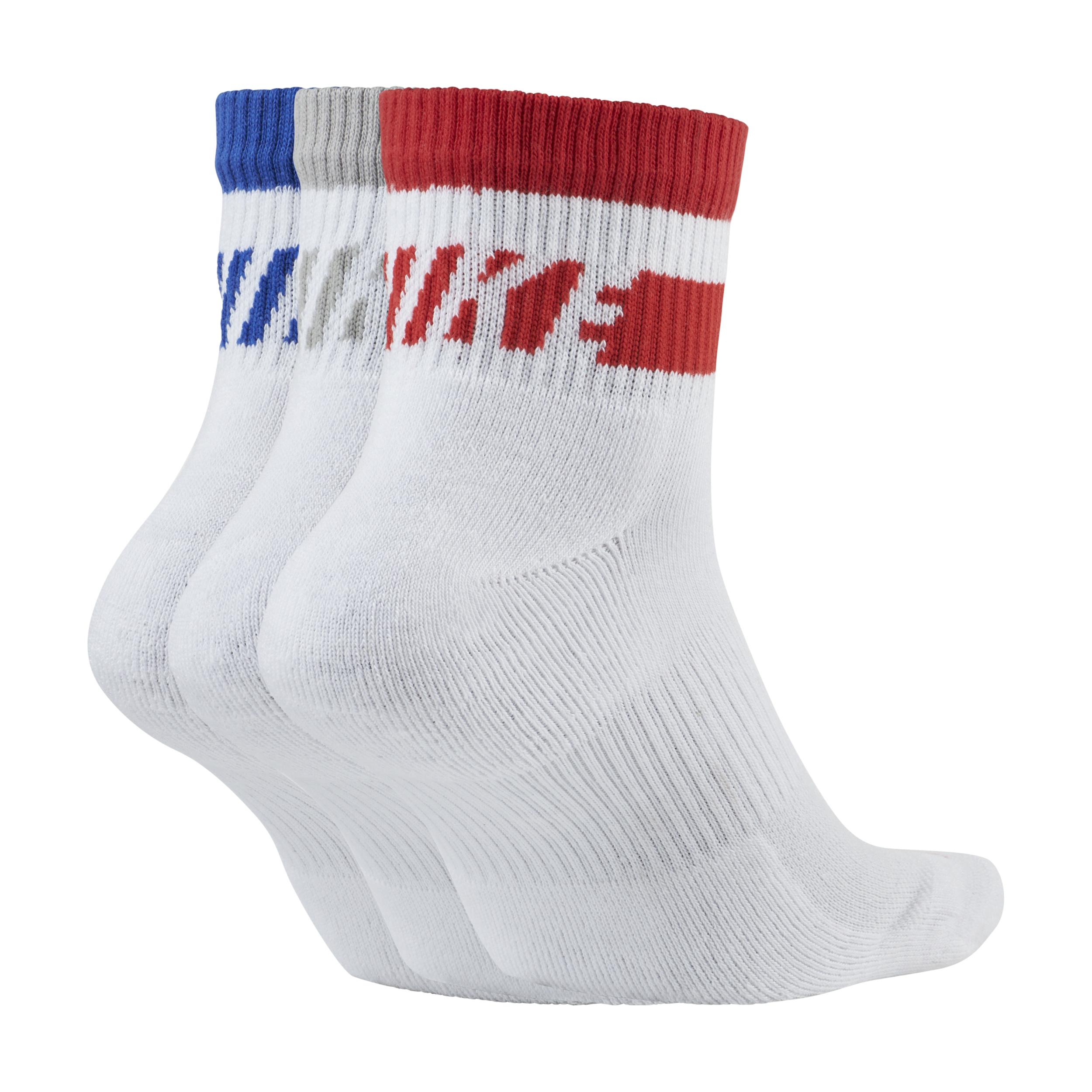 Nike Men's Everyday Plus Cushioned Training Ankle Socks (3 Pairs) Product Image