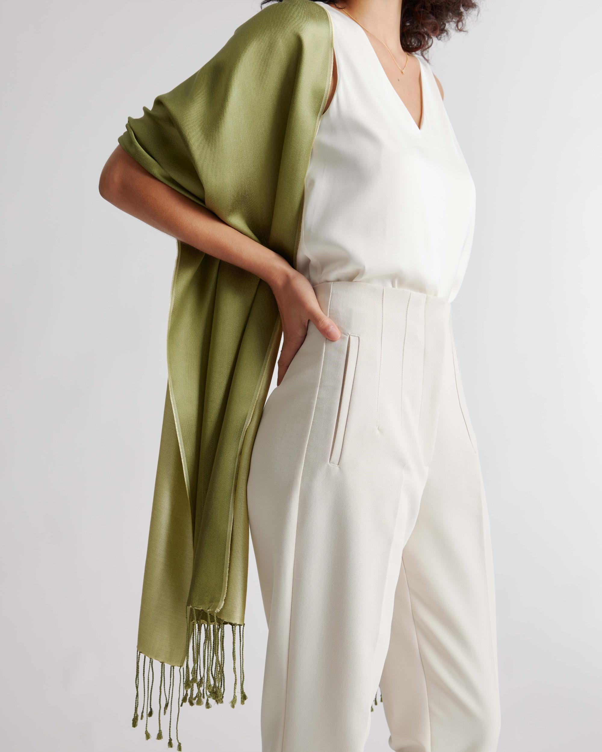 Quince | Women's 100% Silk Reversible Scarf Product Image