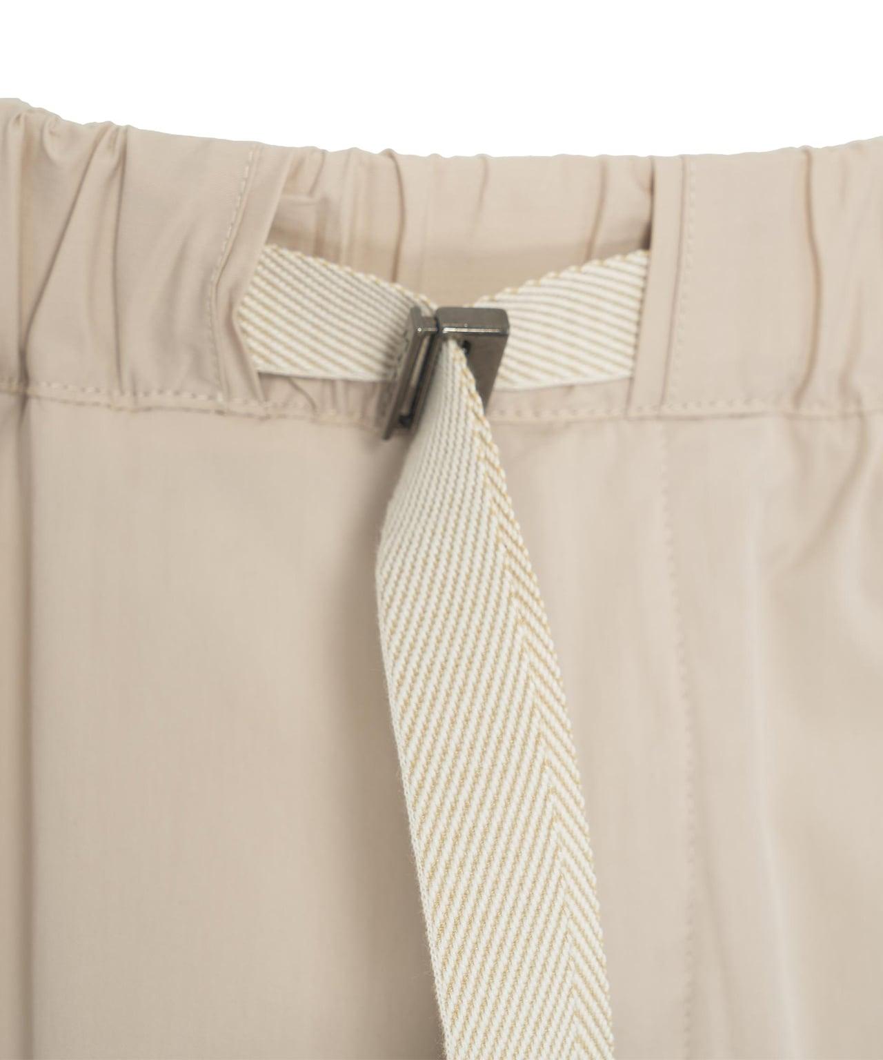 Active textile shorts Product Image