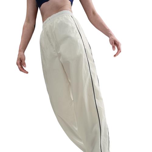 Nike Womens Windrunner High-Waisted Woven Open-Hem Pants | FV7655-135 Product Image