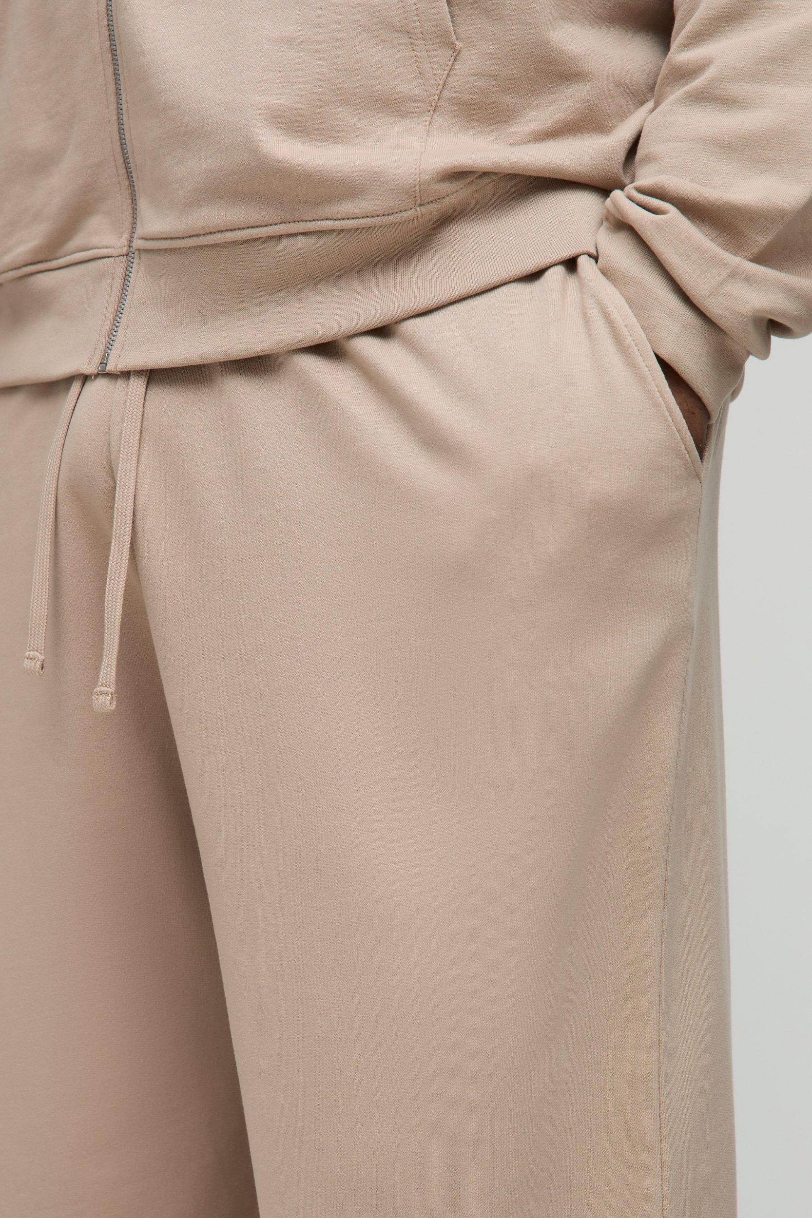 Plus Lightweight Wide Fit Basic Sweatpants | boohooMAN USA Product Image