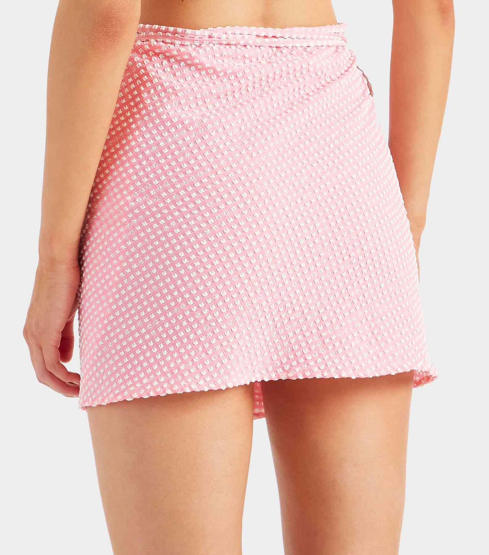 Gingham Seersucker Short Sarong - Milkshake Gingham Product Image