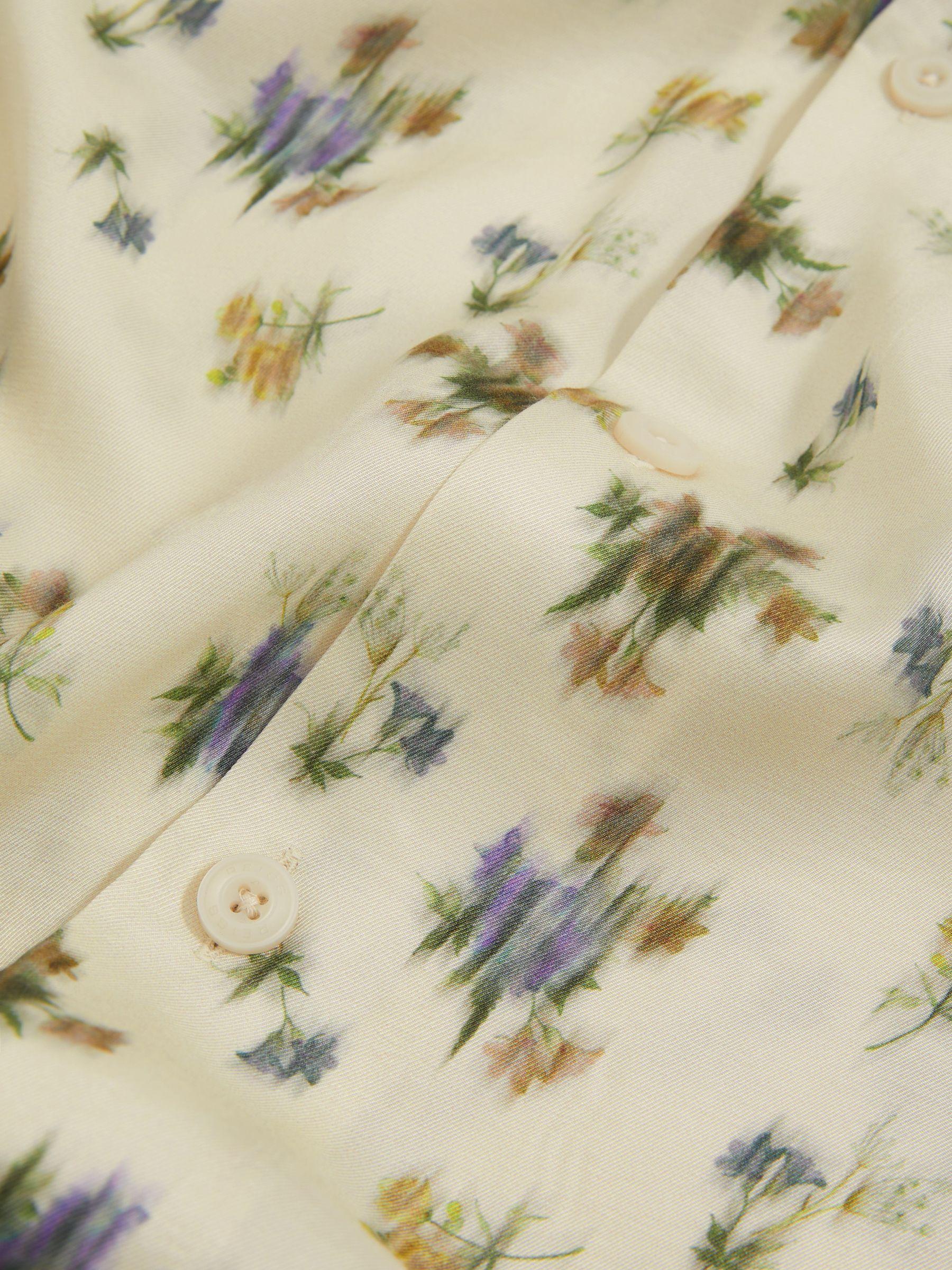 Abstract-Floral Print Cuban-Collar Shirt in Off White Product Image