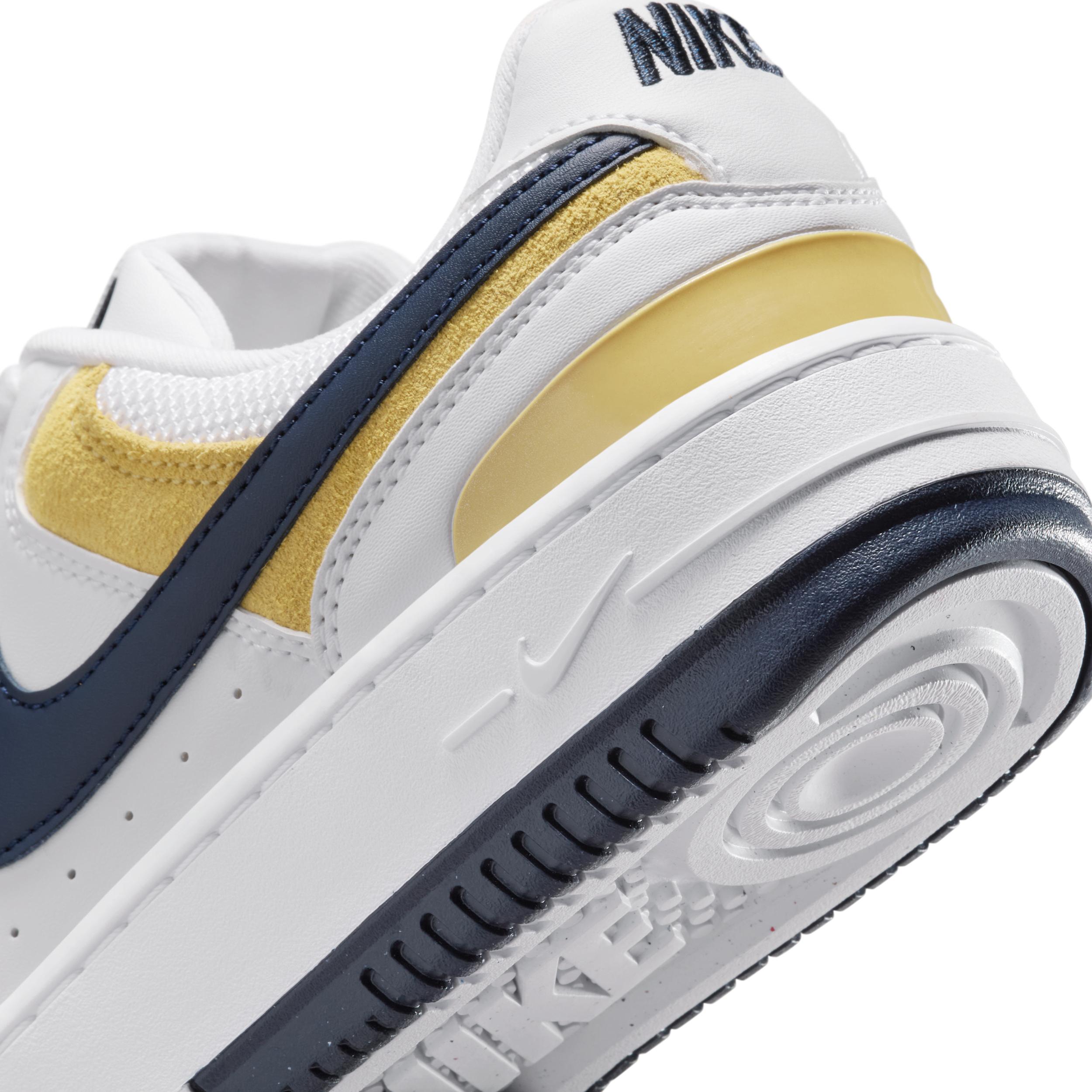 Nike Women's Gamma Force Shoes Product Image