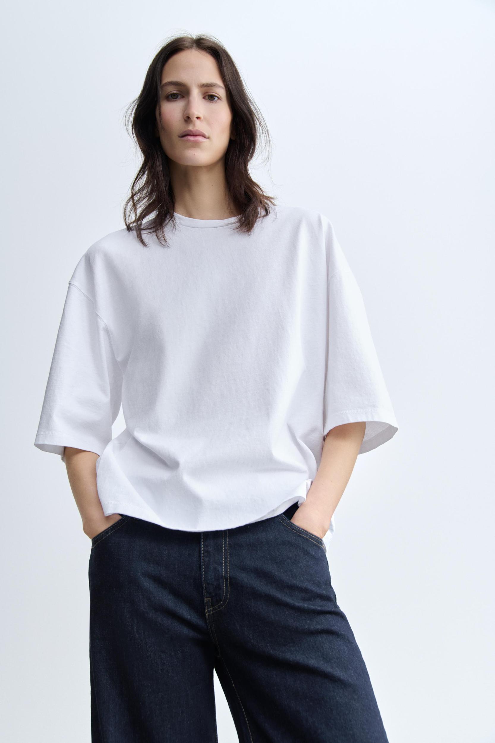 LOOSE FIT T-SHIRT Product Image