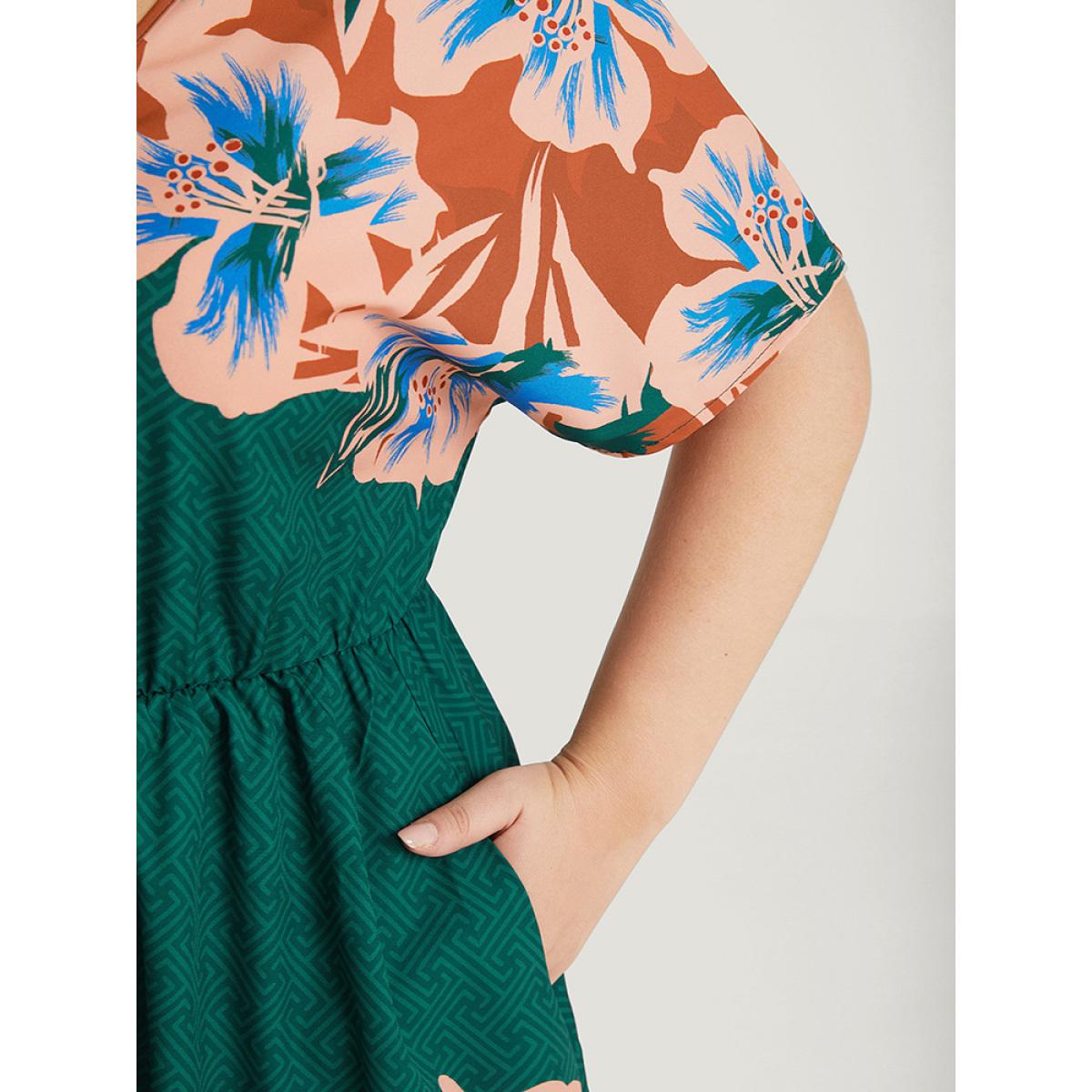 Plus Size Floral Print Contrast V Neck Pocket Gathered Ruffles Dress Green Women Elegant V-neck Short sleeve Curvy Midi Dress BloomChic 30/6X Product Image