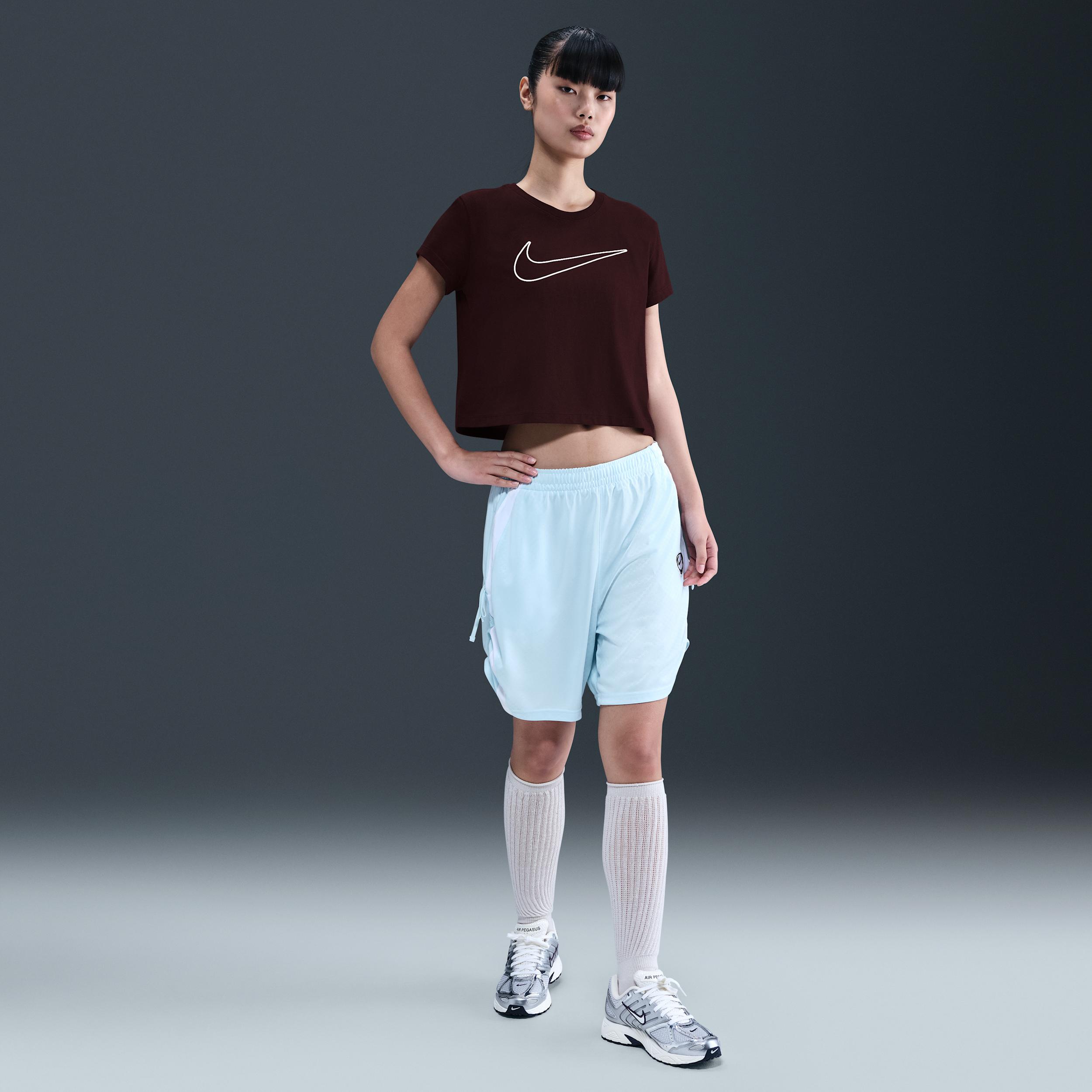 Womens Nike Sportswear Short-Sleeve Graphic T-Shirt | HV5002-652 Product Image