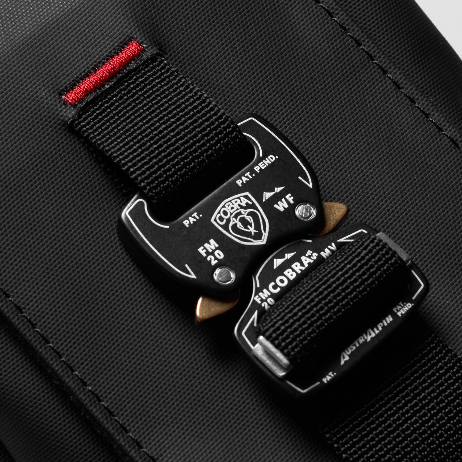 0582. Waterproof Phone Holster Bag - Black Product Image