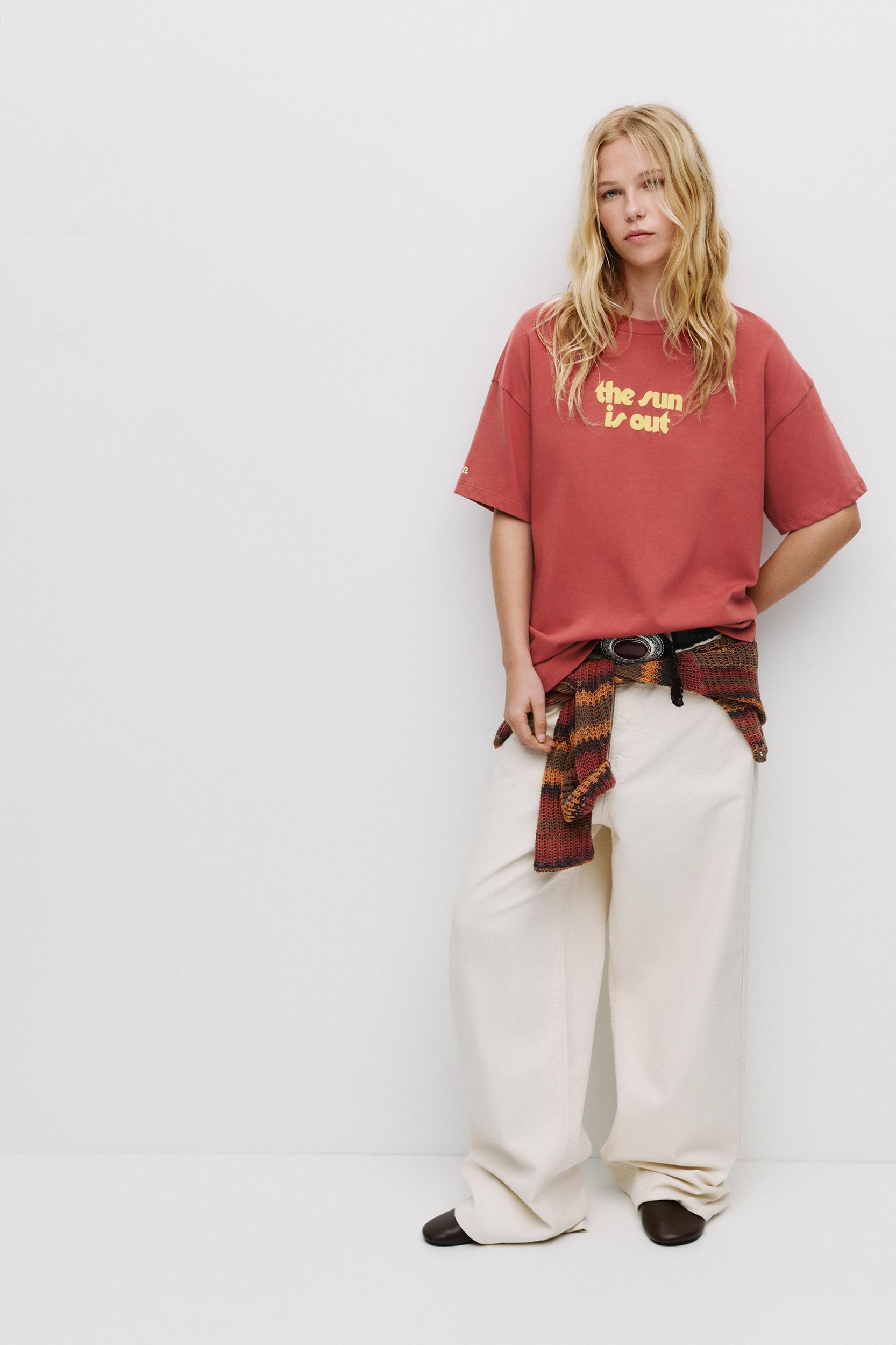 Red slogan T-shirt Product Image