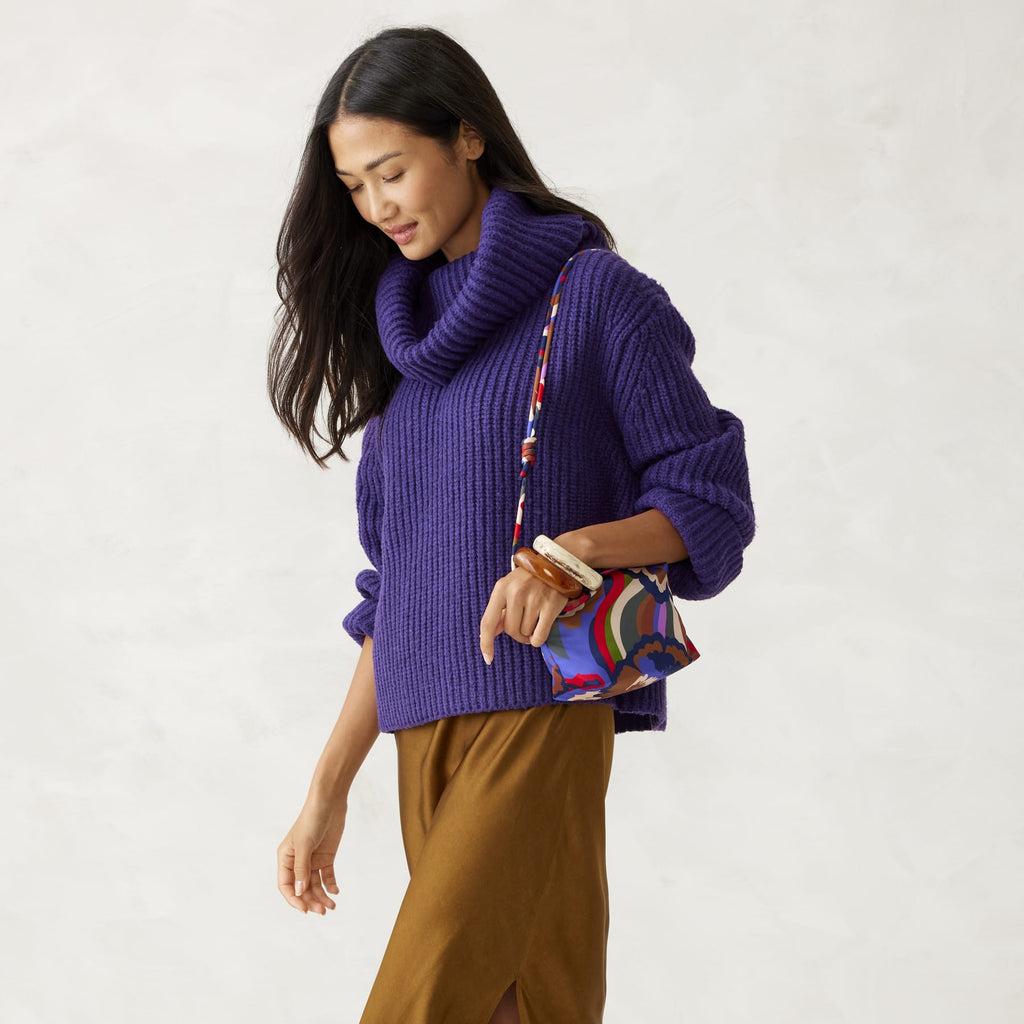 Blake Crossbody Product Image