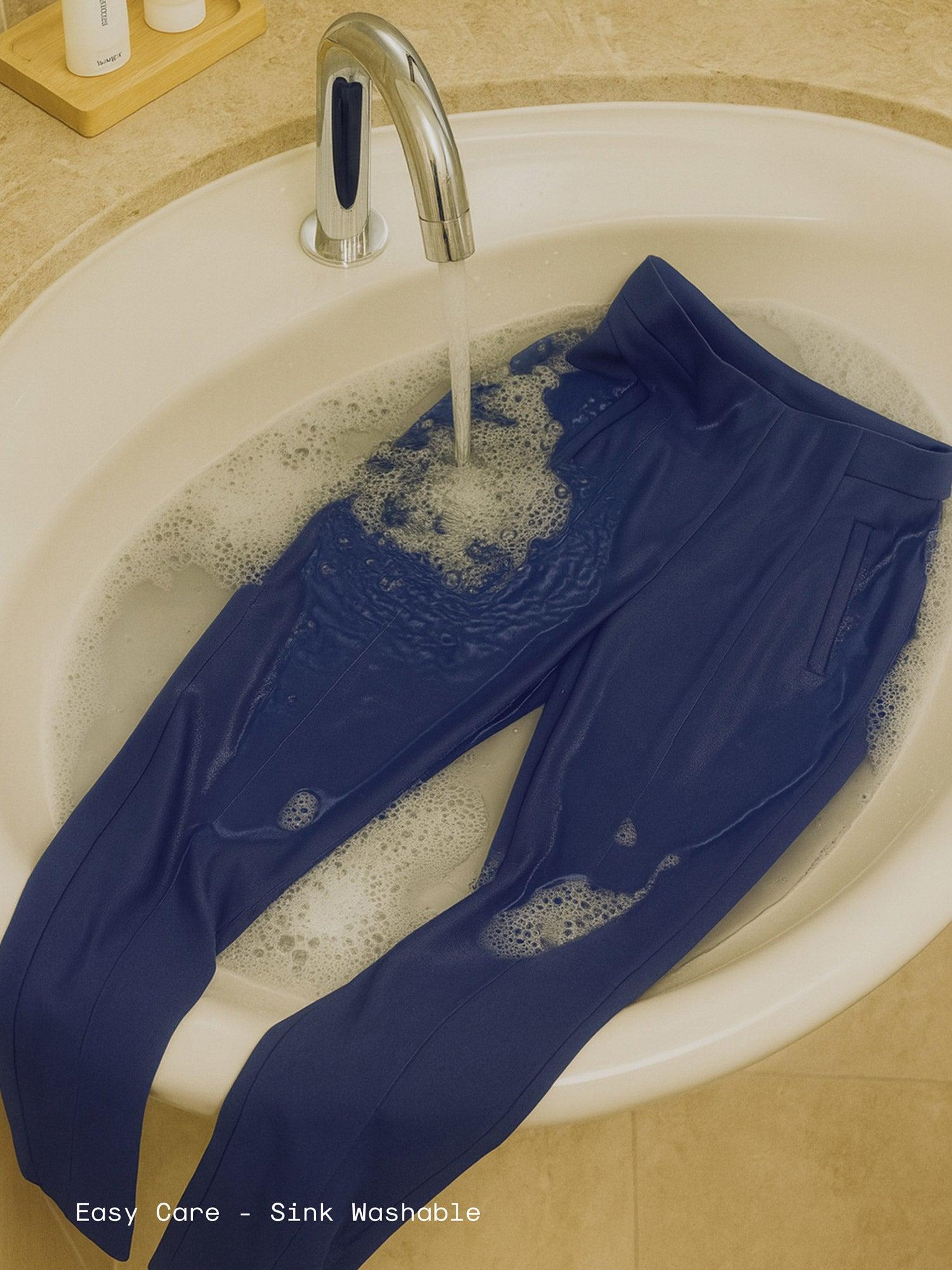 Women's Kinetic Pintuck Pant - Black (MPS) Product Image