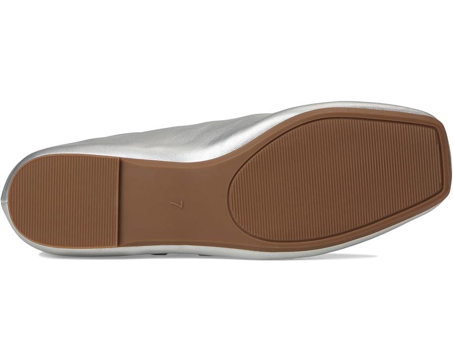 Carrie Flat Product Image