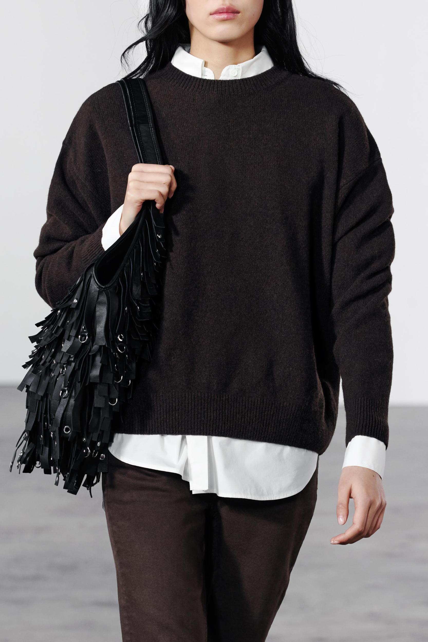 BASIC CASHMERE AND WOOL SWEATER Product Image
