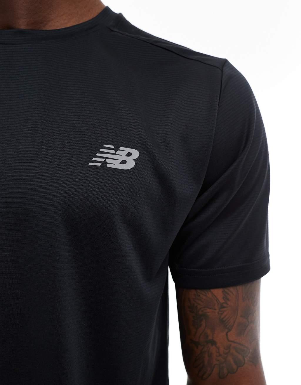 New Balance run T-shirt in black Product Image