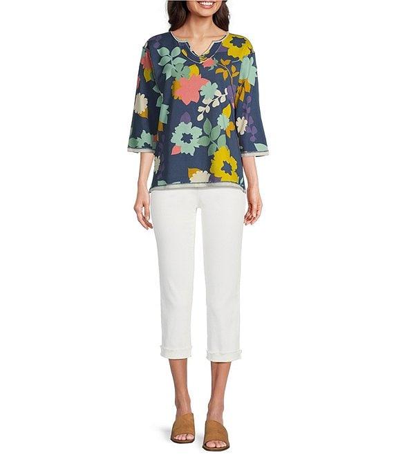 Code Bleu Soho Twill Mid-Rise Fray Cuff Hem Capri Jeans Product Image