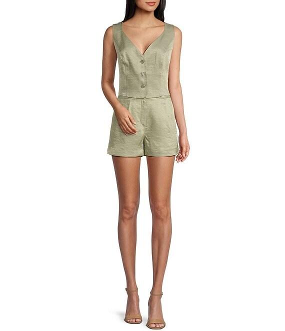 Guess Coordinating Camille Tailor Mid Rise Pleated Shorts Product Image