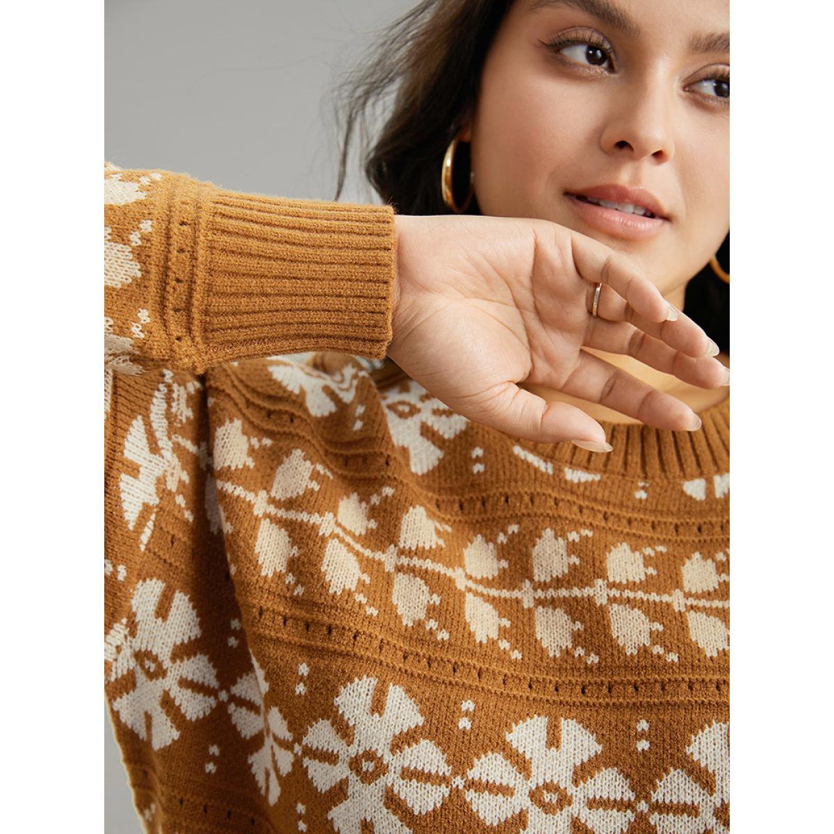 Plus Size Supersoft Essentials Anti-Pilling Geo Print Elastic Cuffs Pullover Chocolate Women Casual Loose Long Sleeve Round Neck Dailywear Pullovers BloomChic 10/M Product Image