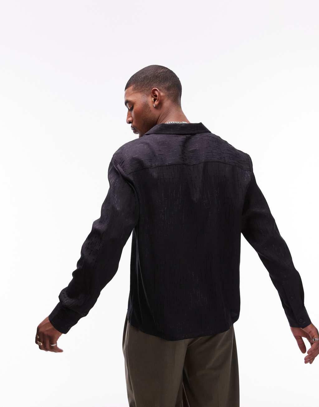 Topman long sleeve relaxed revere jacquard shirt in black Product Image