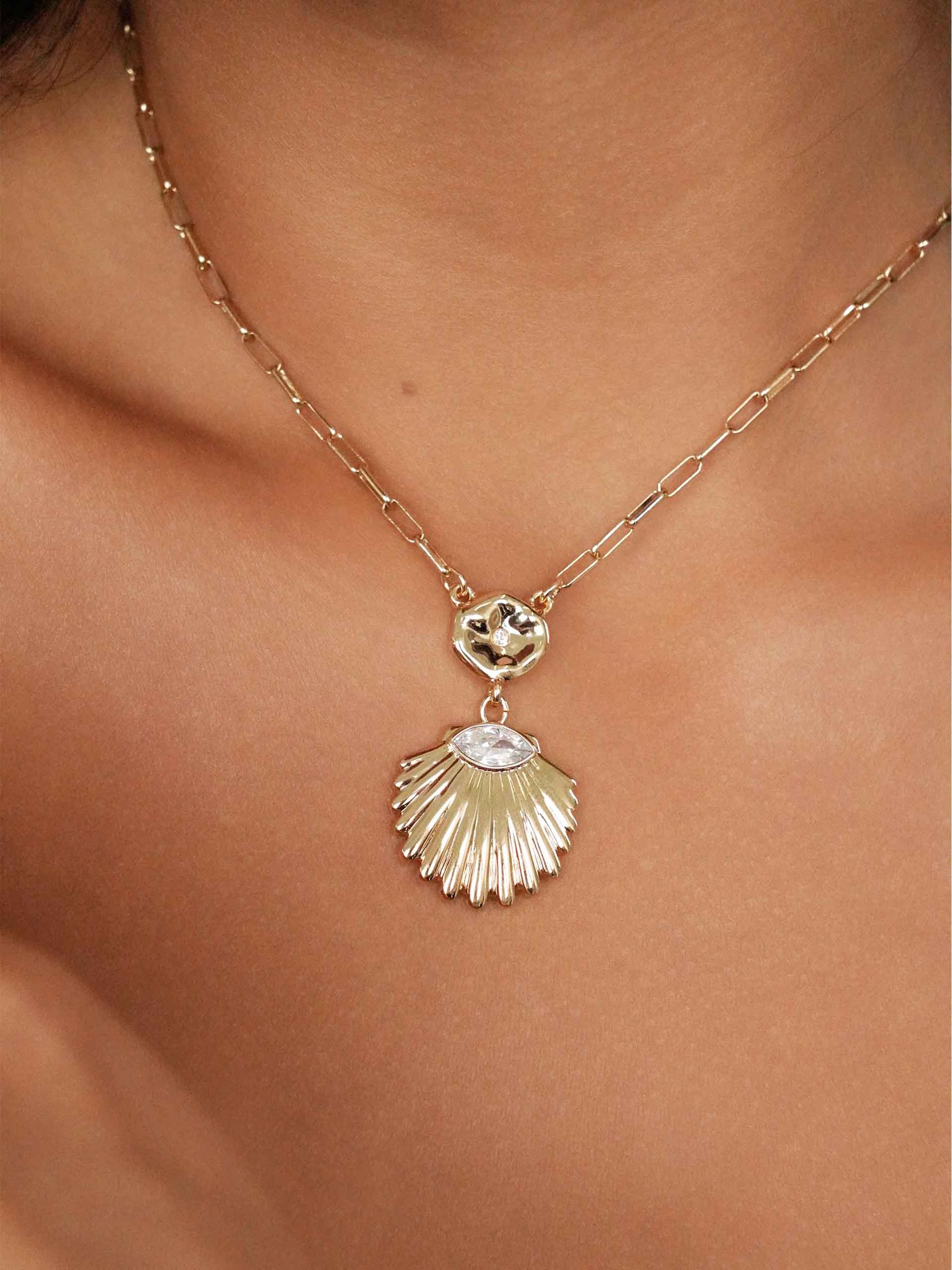 Sntorini Pendant Necklace Product Image