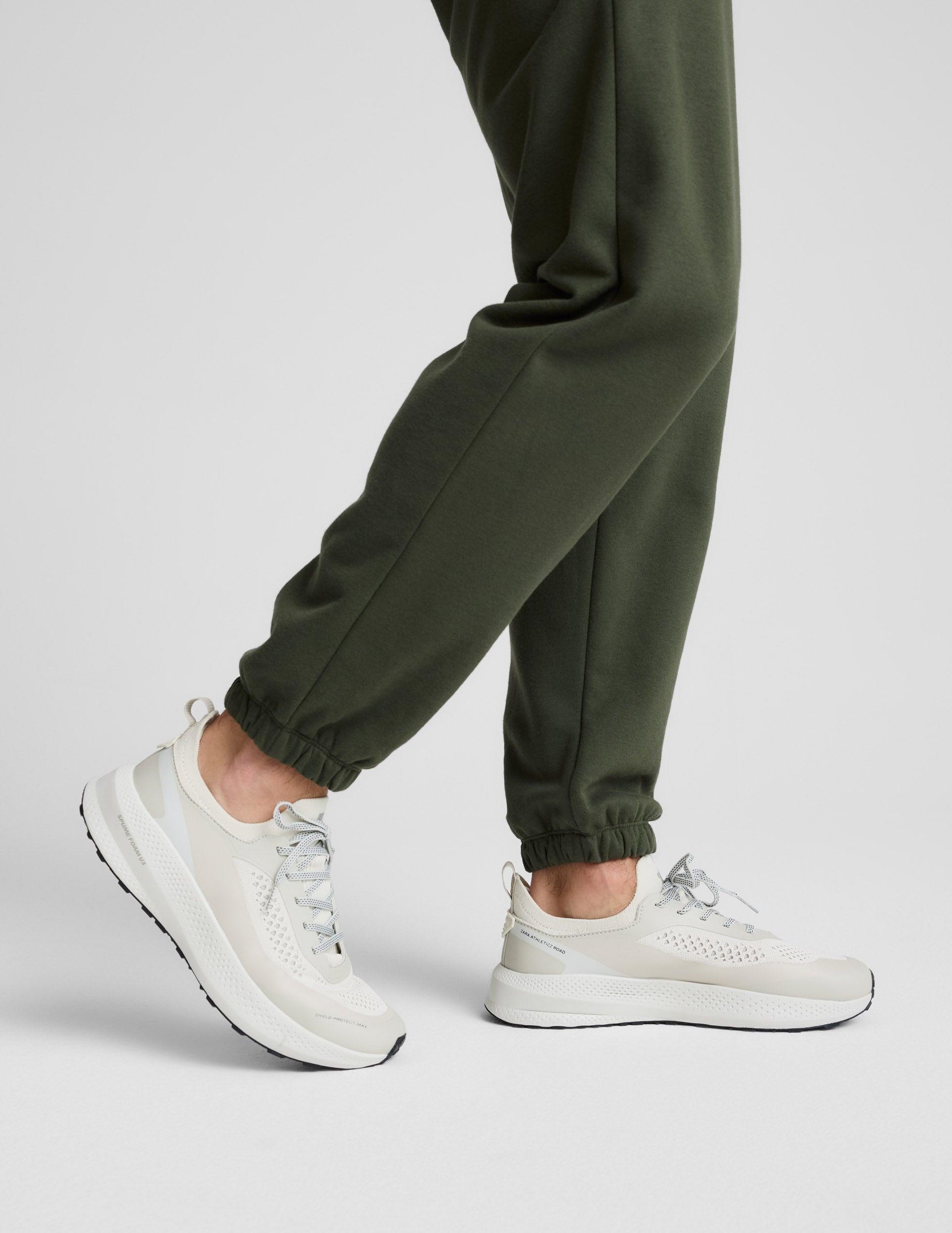 Classic Fleece Men's Jogger Male Product Image