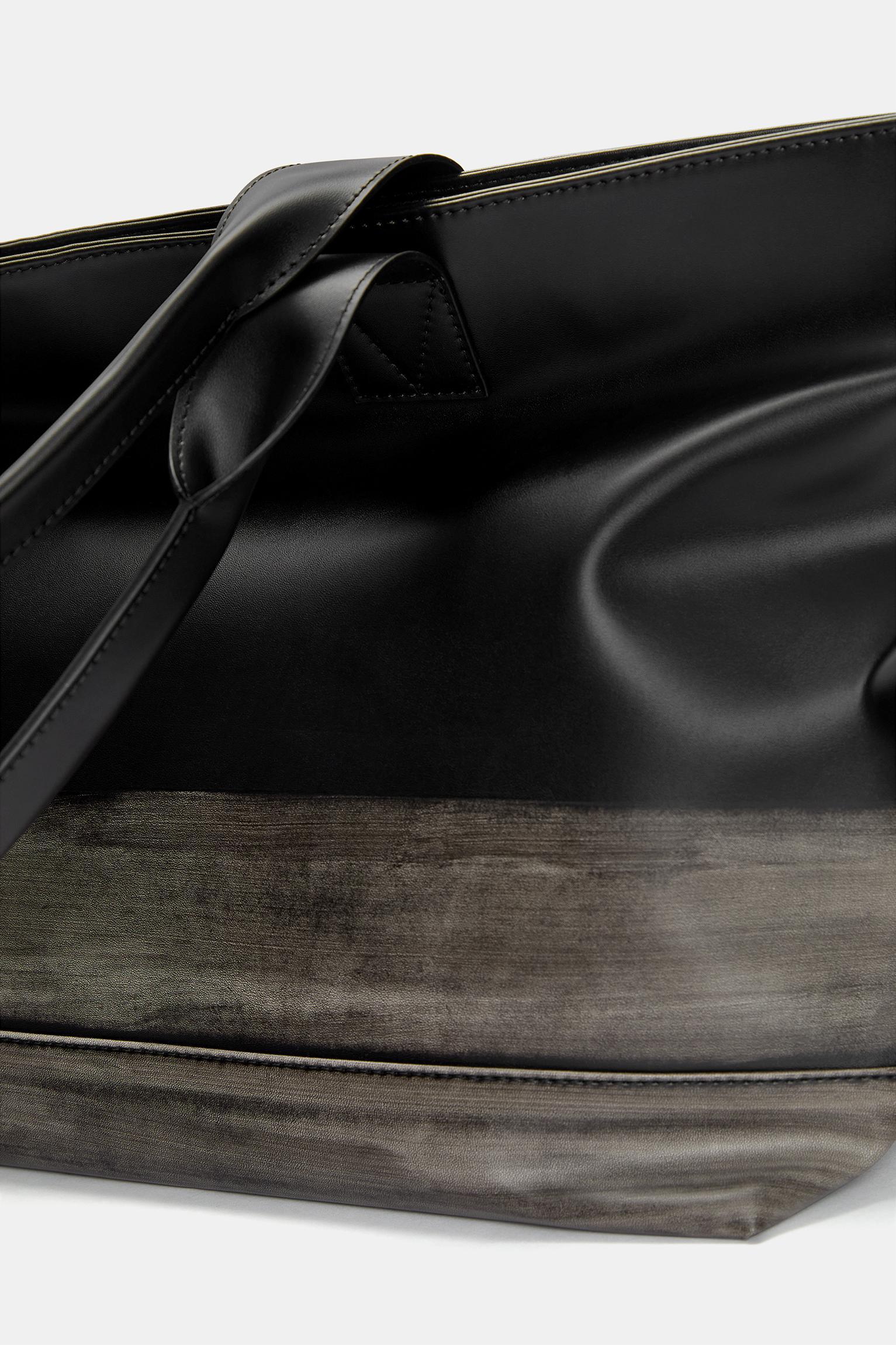 Distressed shopper bag Product Image