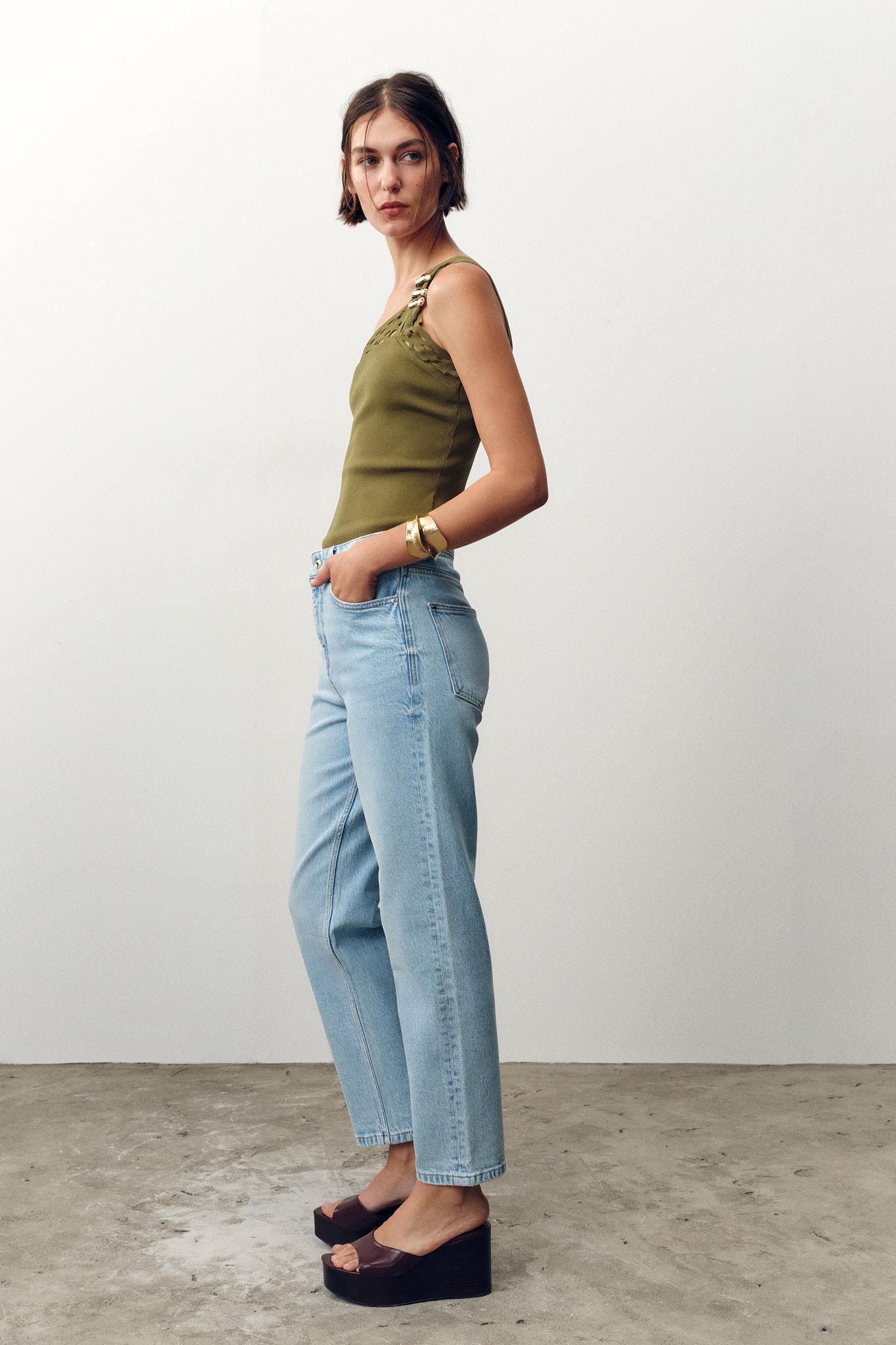 Z.01 HIGH WAIST COMFORT MOM FIT JEANS Product Image