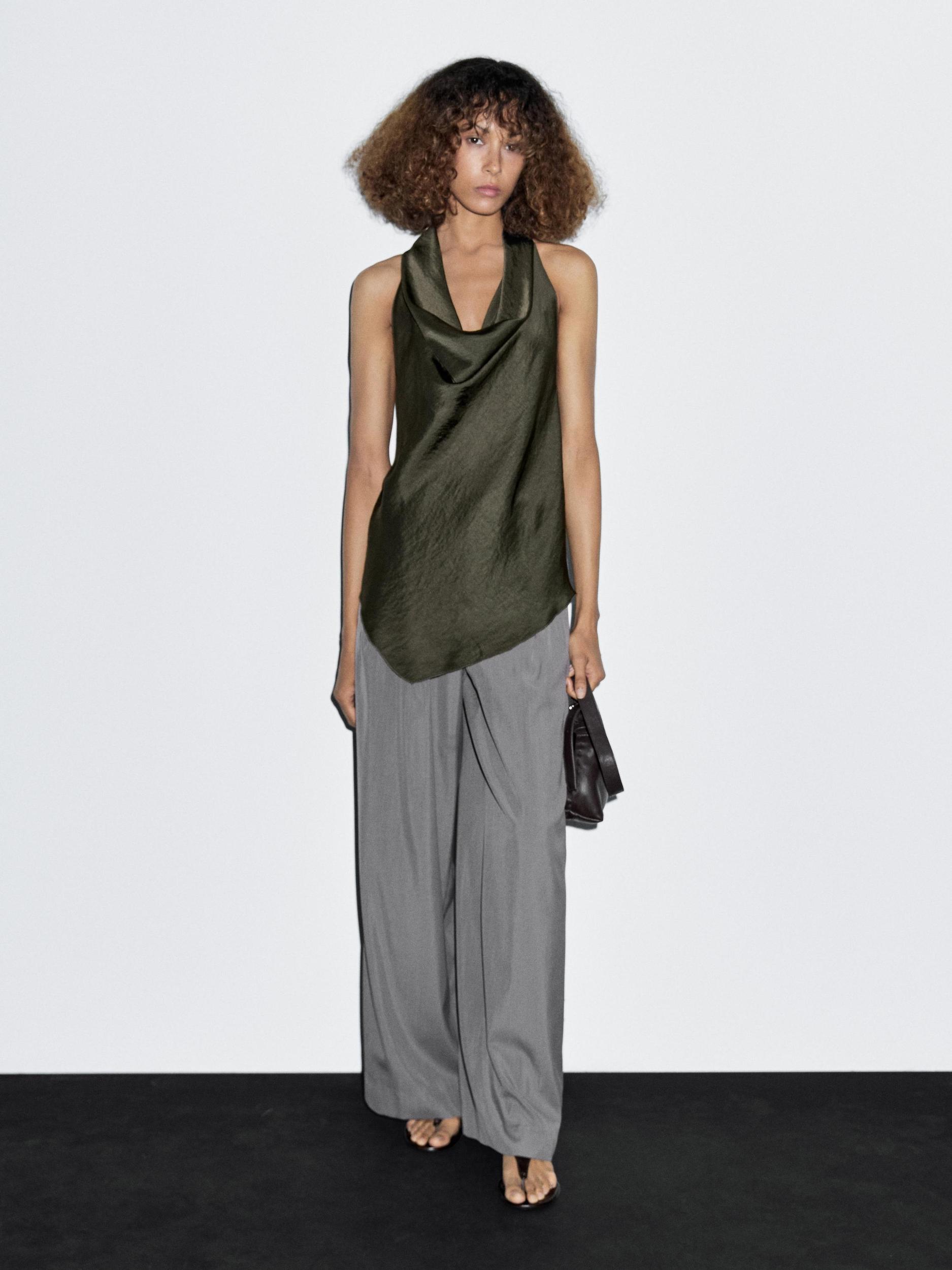 Flowing trousers with darts Product Image